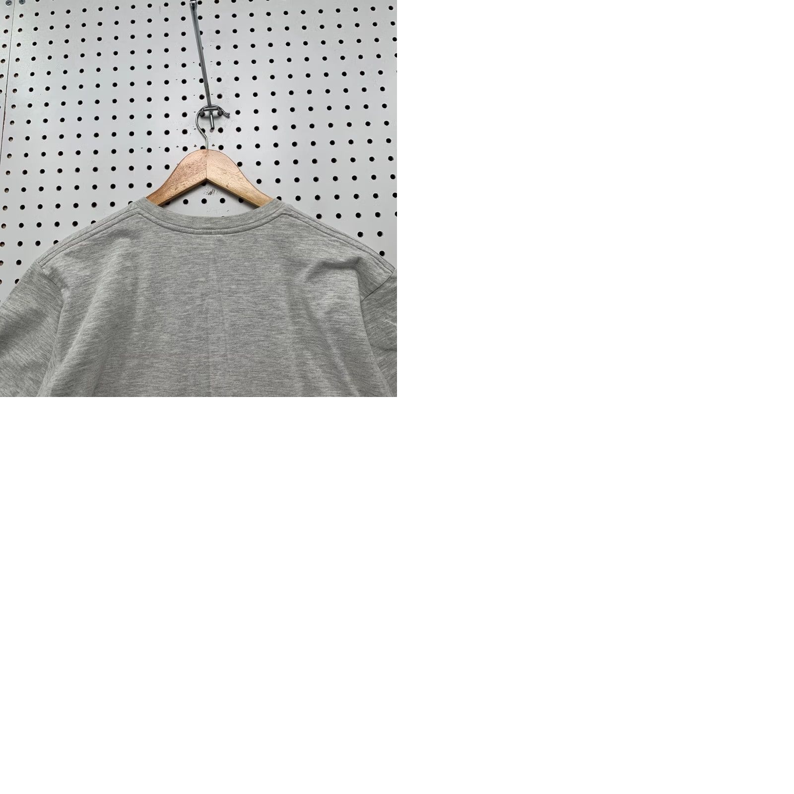 Nike VINTAGE Nike Shirt Gray White Embroidered Swoosh V Neck Womens L Size L / US 10 / IT 46 - 10 Thumbnail