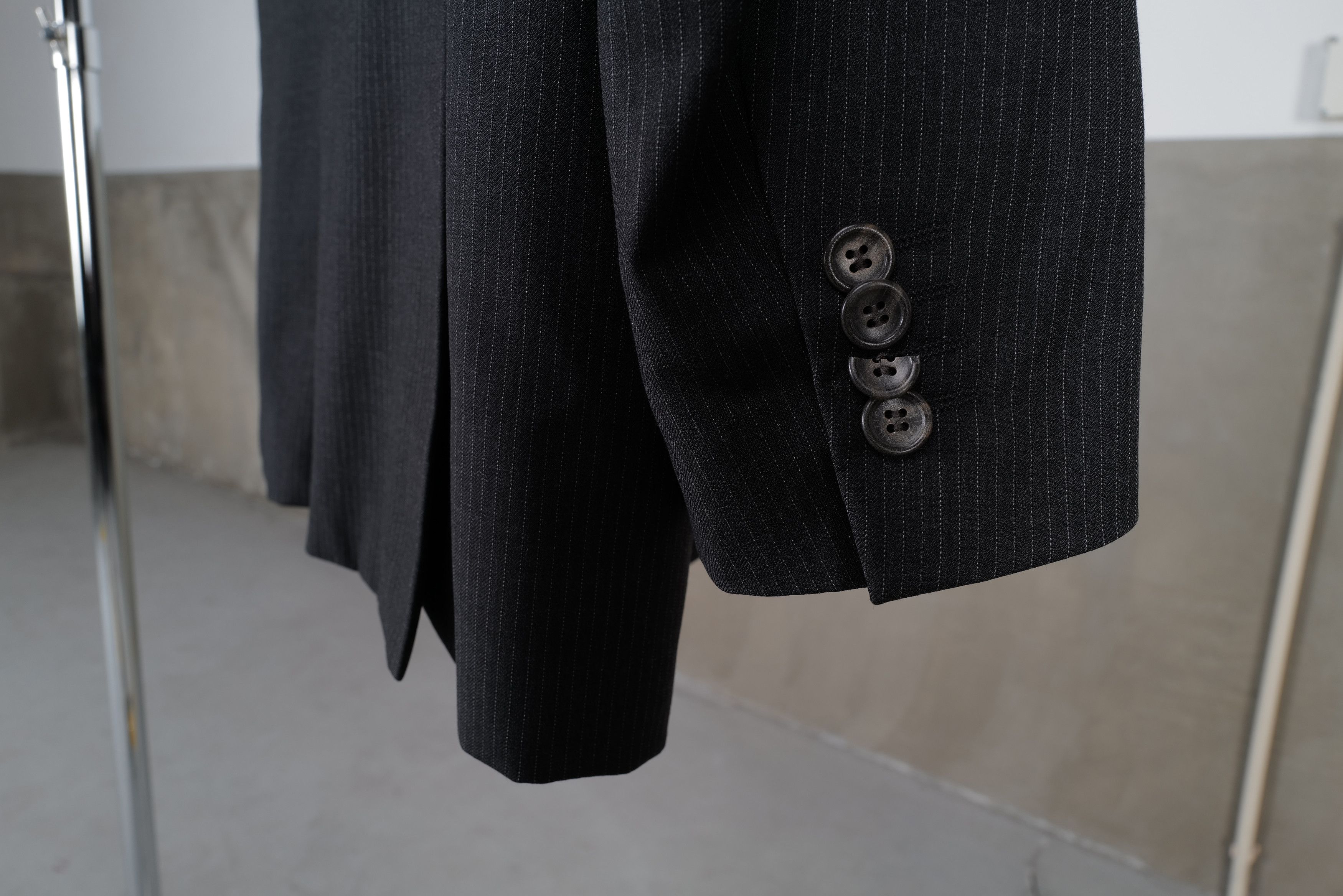 Tommy Hilfiger Tommy Hilfiger Tailored virgin wool suit by Kevin Brooks Size 48R - 13 Thumbnail