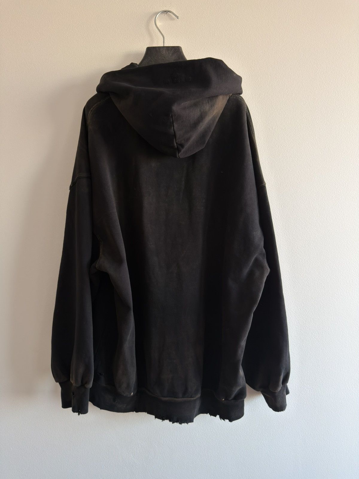 Balenciaga *RARE* BALENCIAGA DEMNA MUD SHOW RUNWAY DYED HOODIE BELLA Size US M / EU 48-50 / 2 - 8 Thumbnail