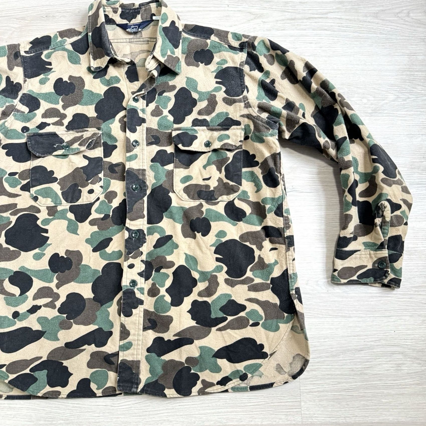 Vintage VINTAGE Woolrich Camouflage Button-Up Shirt XL Men 80s Camouflage Pattern Green Cotton Long Sleeve Collared Shirt Button-Down Mens Size US XL / EU 56 / 4 - 3 Thumbnail