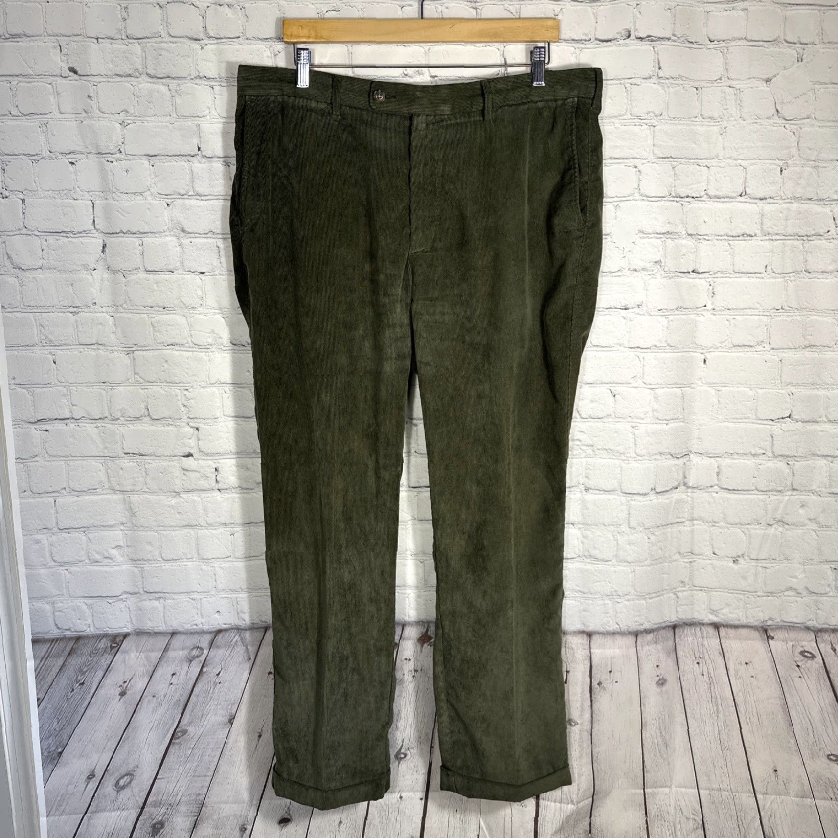 Peter Millar Peter Millar Nanoluxe Pants Mens 38x30 Green Corduroy Khaki Chino MF16B91 Preppy Size US 38 / EU 54 - 2 Thumbnail