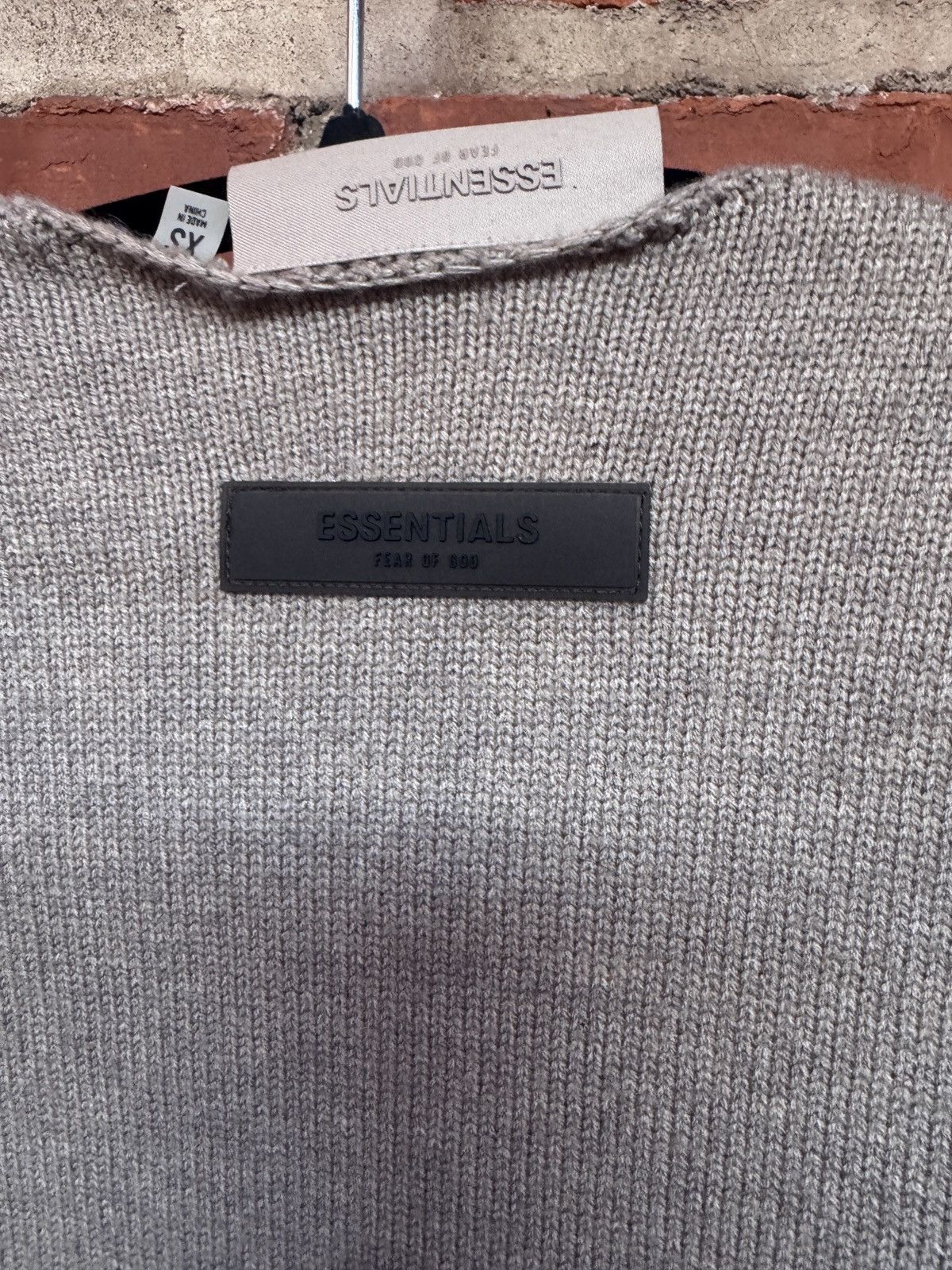 Fear of God Fear of god essentials 1977 raw neck knit sweater Size US XS / EU 42 / 0 - 7 Thumbnail
