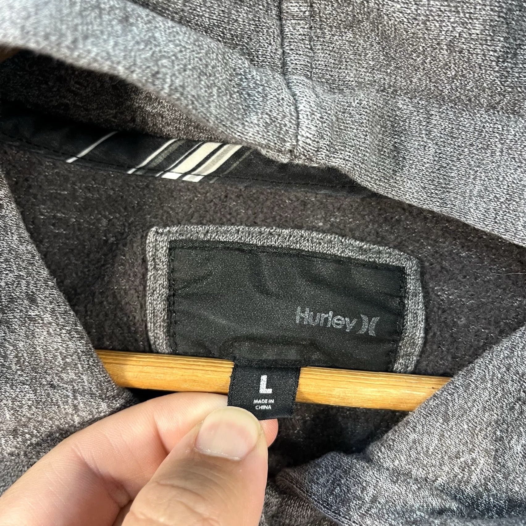 Hurley VINTAGE Hurley Hoodie Mens Large Gray Full Zip Grunge Y2K Sherpa Surf Skater Goth Embroidered Logo Zipper Size US L / EU 52-54 / 3 - 3 Thumbnail