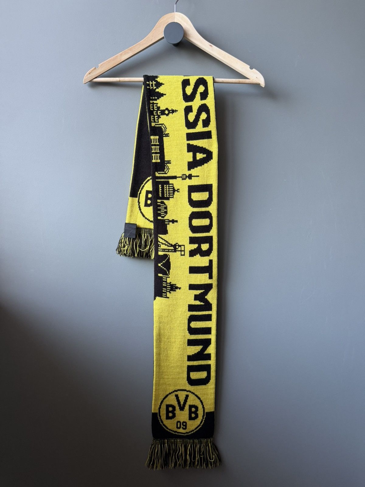 Other Borussia Dortmund Black Yellow Acrylic Scarf Size ONE SIZE - 2 Thumbnail