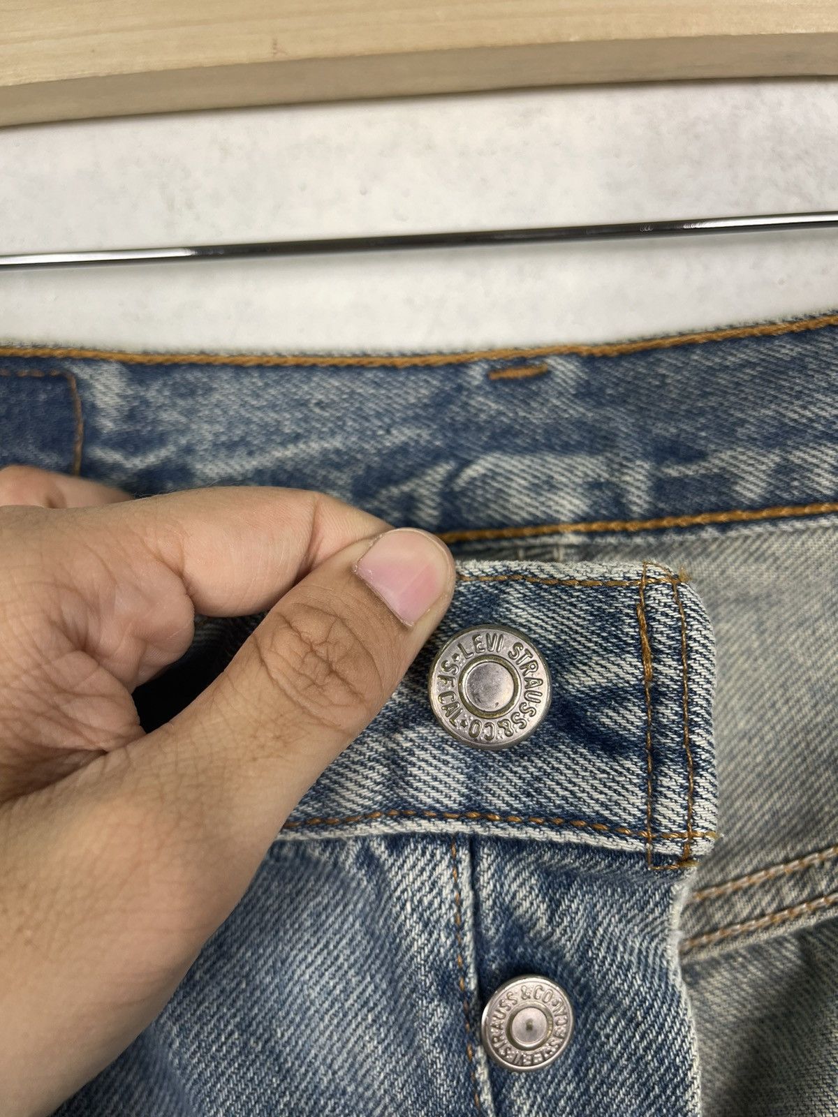 Levi's Vintage 90s Levis 501 Faded Blue Button Fly Distressed Denim Size US 34 / EU 50 - 14 Thumbnail