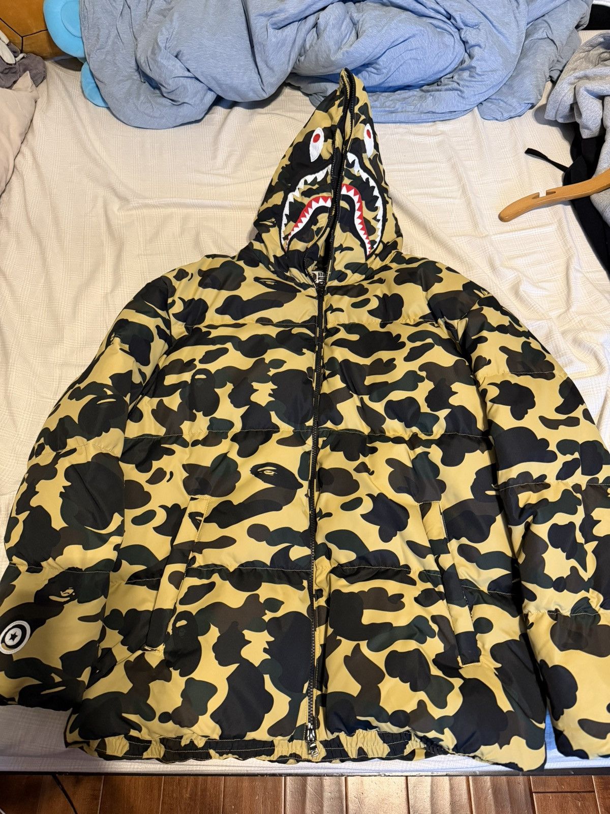 Bape A bathing ape BAPE shark camo down puffer jacket Size US L / EU 52-54 / 3 - 1 Thumbnail