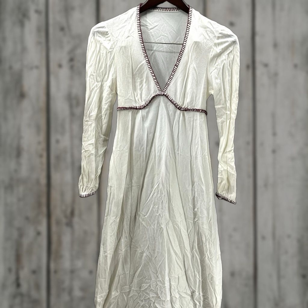 Vintage VINTAGE Vassarette Nightgown Womens Adult Medium Ivory Flannel Solid 80s 90s Cottagecore Empire Waist Size ONE SIZE - 1 Thumbnail