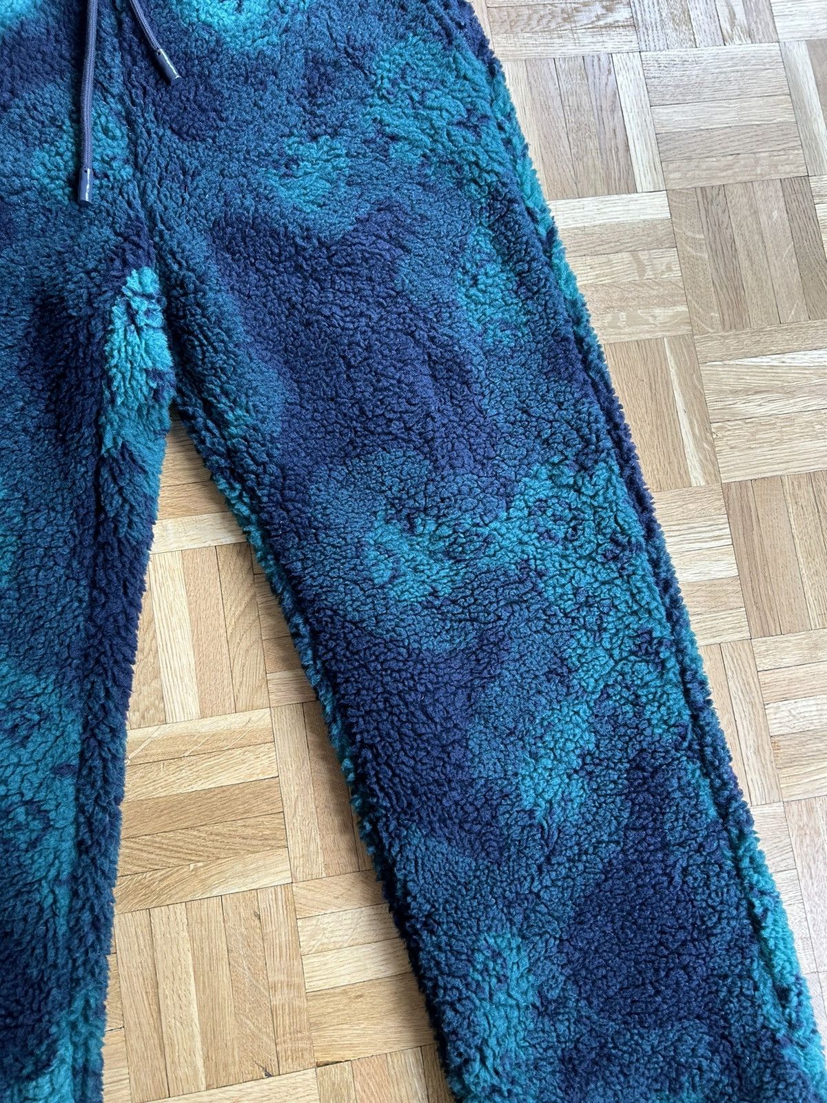 Louis Vuitton 🟢 LOUIS VUITTON 🟢 - Green Camo Monogram Joggers Size US 31 - 5 Thumbnail