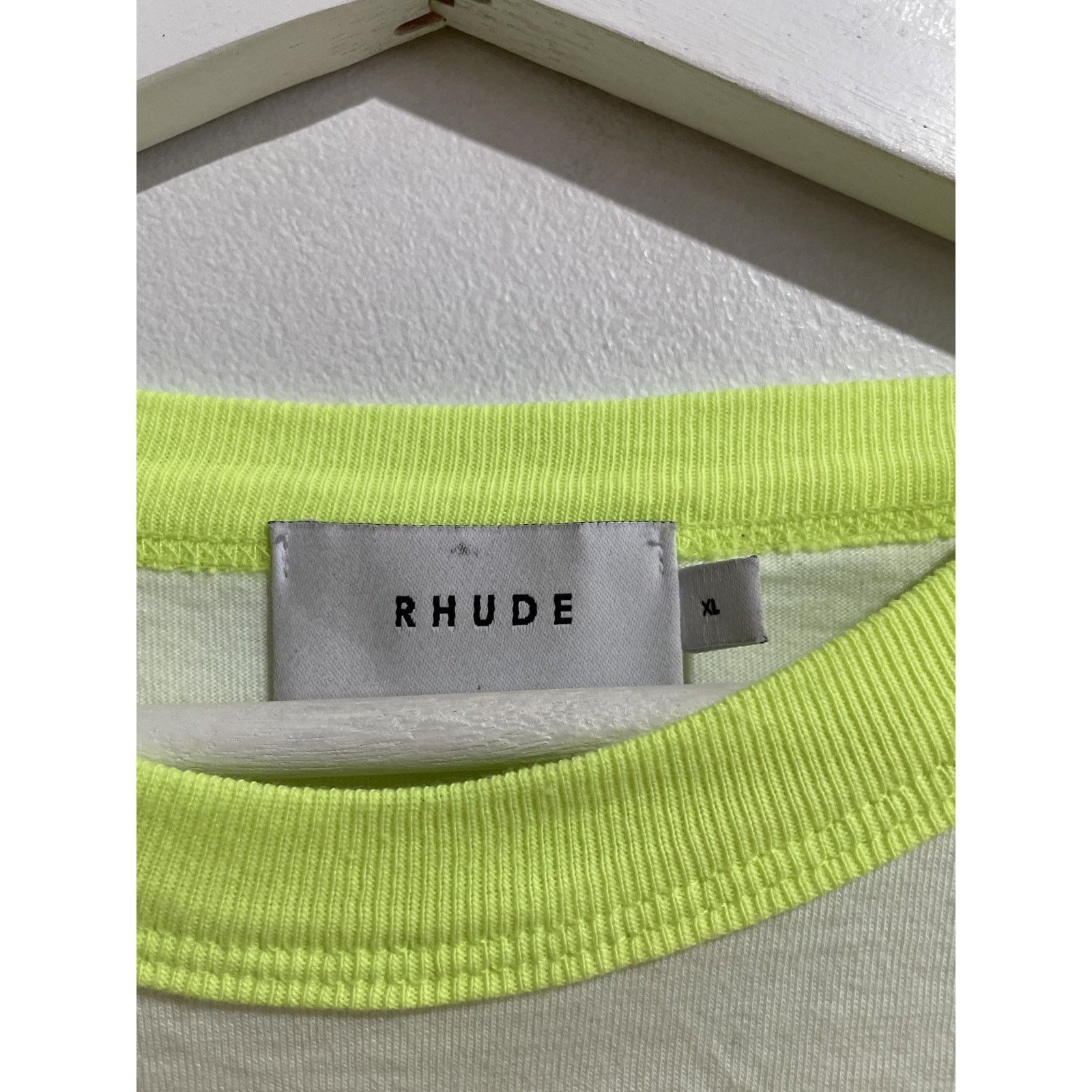 Rhude RHUDE LOGO EMBROIDERED NEON YELLOW TEE SIZE XL PREOWNED Size US XL / EU 56 / 4 - 4 Thumbnail