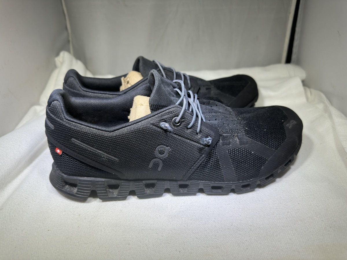 On On Running Cloud 5 Women's 9 All Black Triple Black Size US 9 / IT 39 - 3 Thumbnail