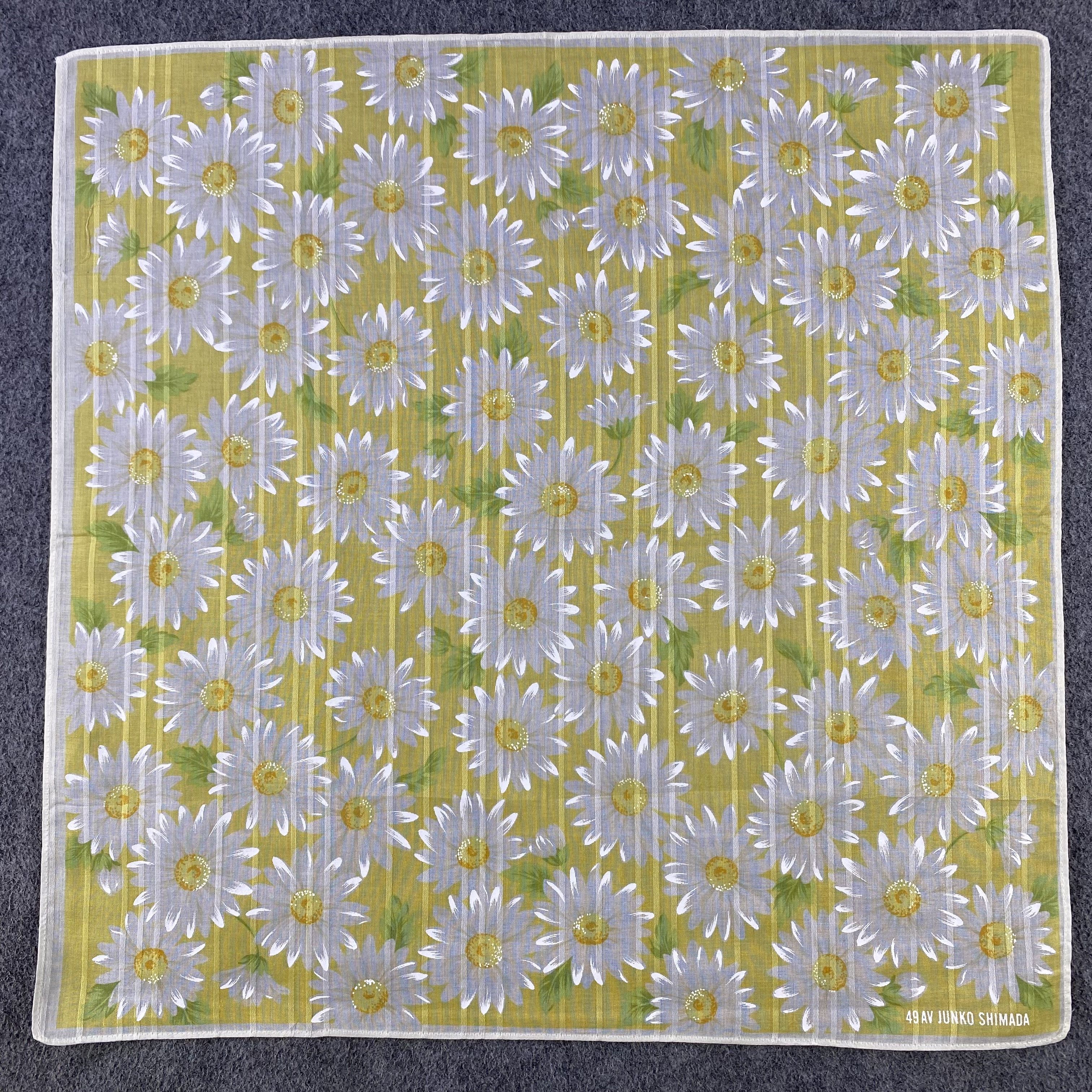 Hanae Mori Hanae Mori Handkerchief/Neckerchief/Bandana HC796 Size ONE SIZE - 1 Thumbnail
