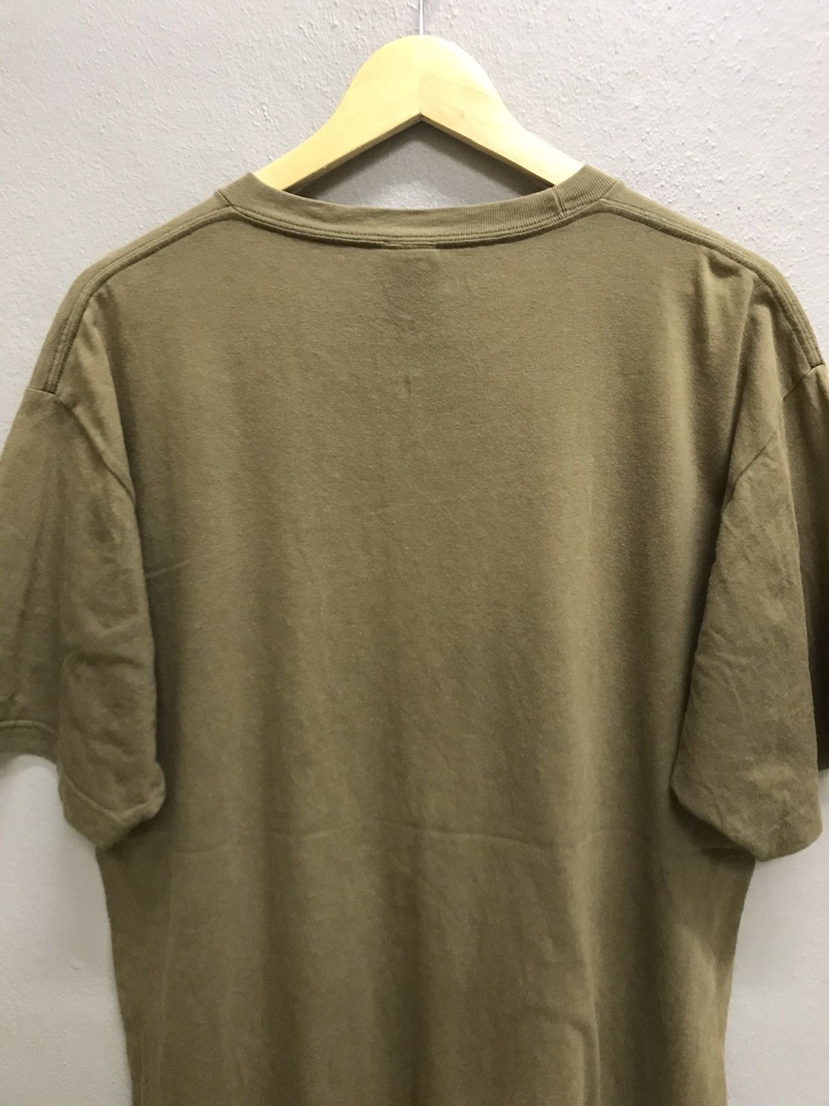 Vintage VINTAGE U.S. AMAMI AIRFORCE MILITARY TSHIRT Size US L / EU 52-54 / 3 - 6 Thumbnail