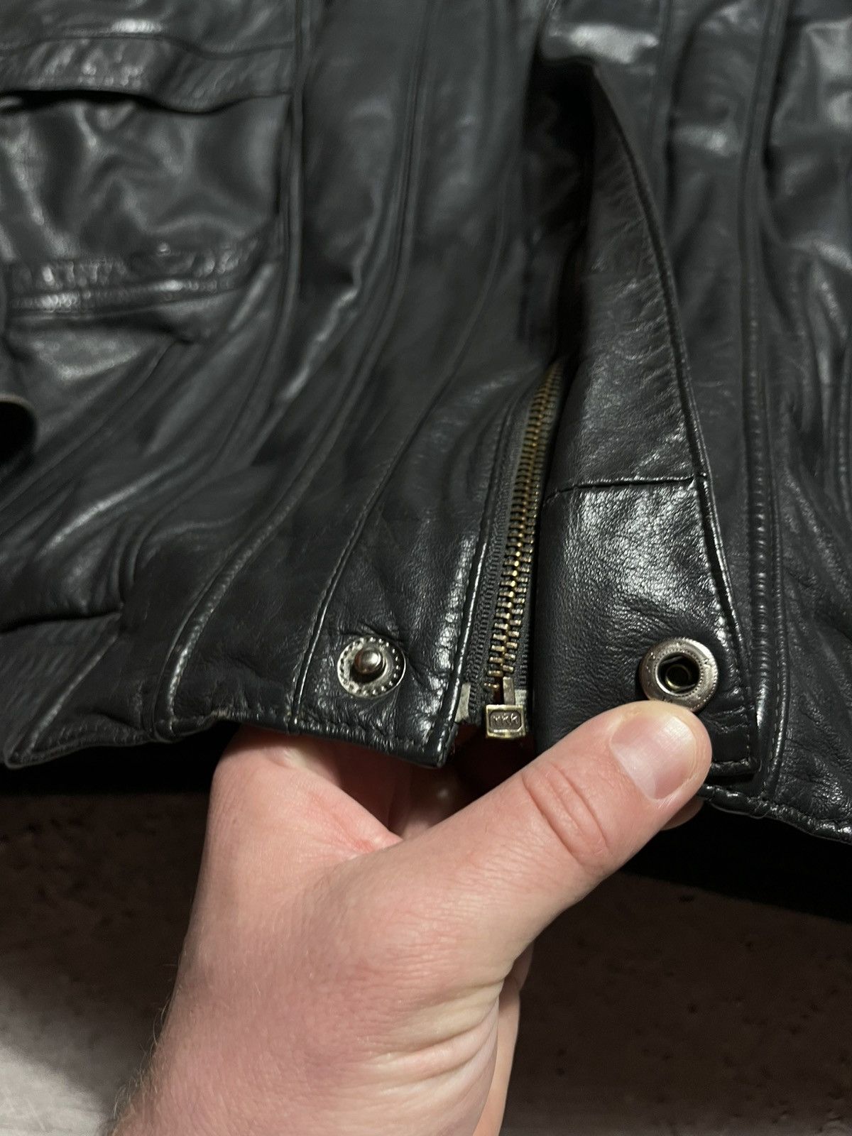 Genuine Leather × Vintage Vintage Black Leather Jacket Oversized 90s Biker Style Size US L / EU 52-54 / 3 - 6 Thumbnail