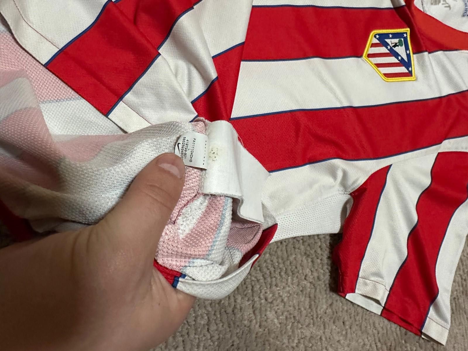 Nike Atlético Madrid Spain 2011/2012 Home SOCCER SOCCER JERSEY Size US L / EU 52-54 / 3 - 7 Thumbnail