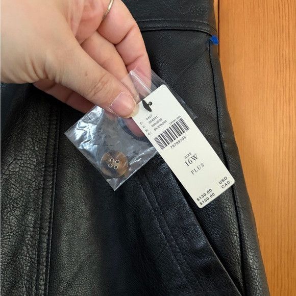 Other Anthropologie Faux Leather Utility Cargo Pants Size 16w flaw Size 38" / US 16 / IT 52 - 4 Thumbnail