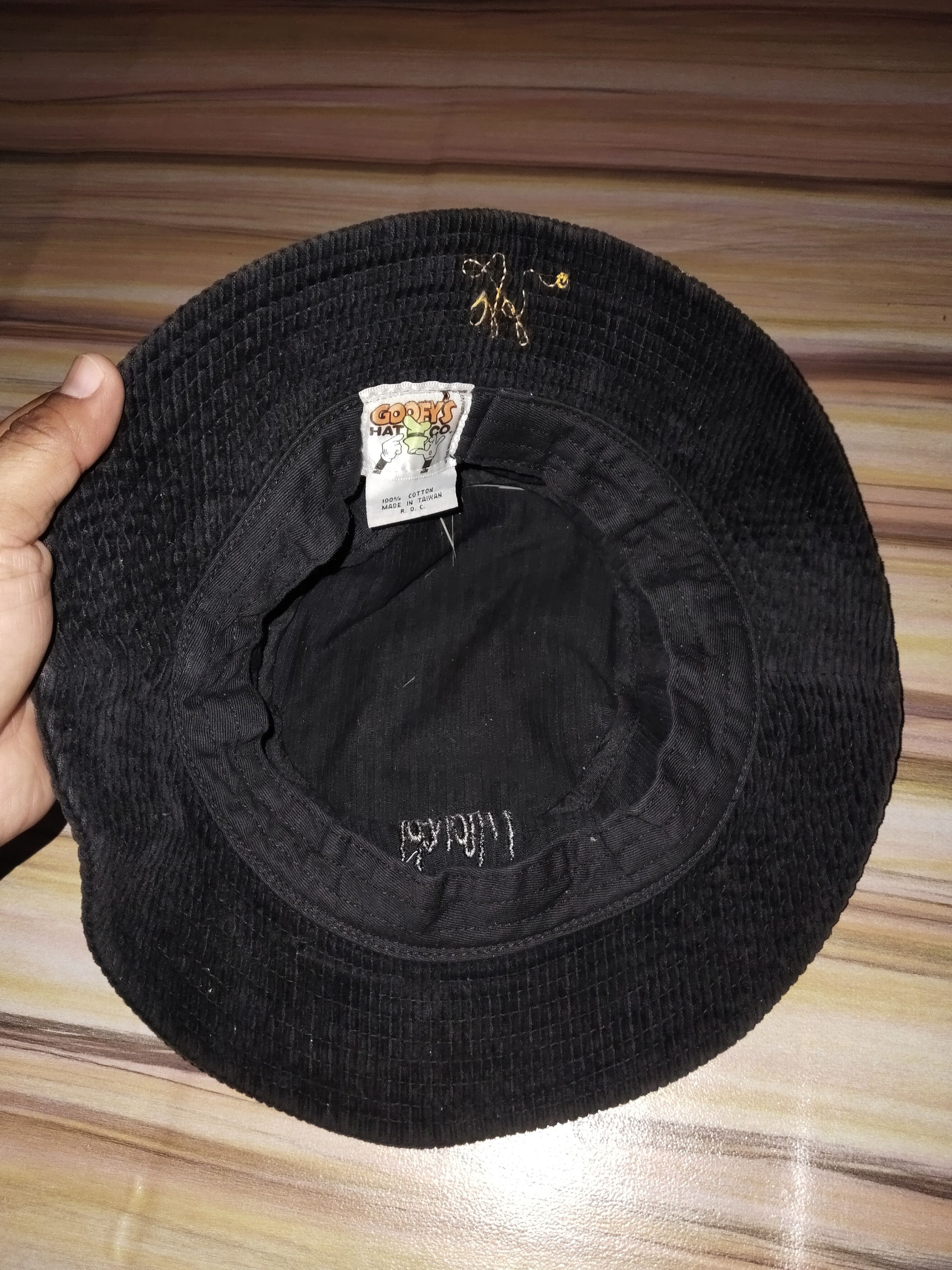 Mickey Mouse × Vintage Vintage MICKEY x Walt Disney Company CorduroyBucket Hat Size ONE SIZE - 5 Thumbnail