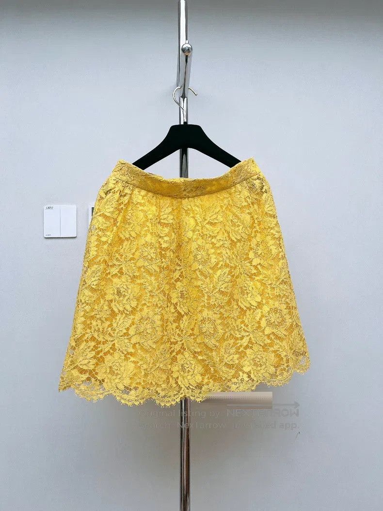 Valentino Valentino Skirt Size S / US 4 / IT 40 - 2 Thumbnail