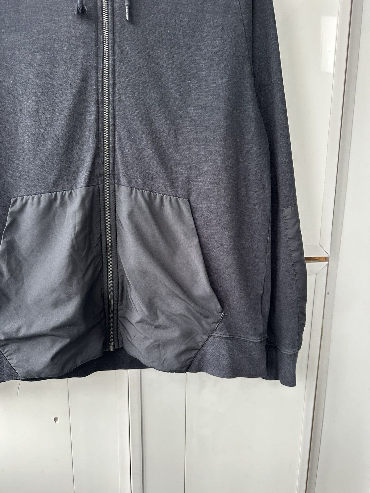 Nike Vintage Nike Hoodie Patch Logo Black Fit Size US L / EU 52-54 / 3 - 11 Thumbnail