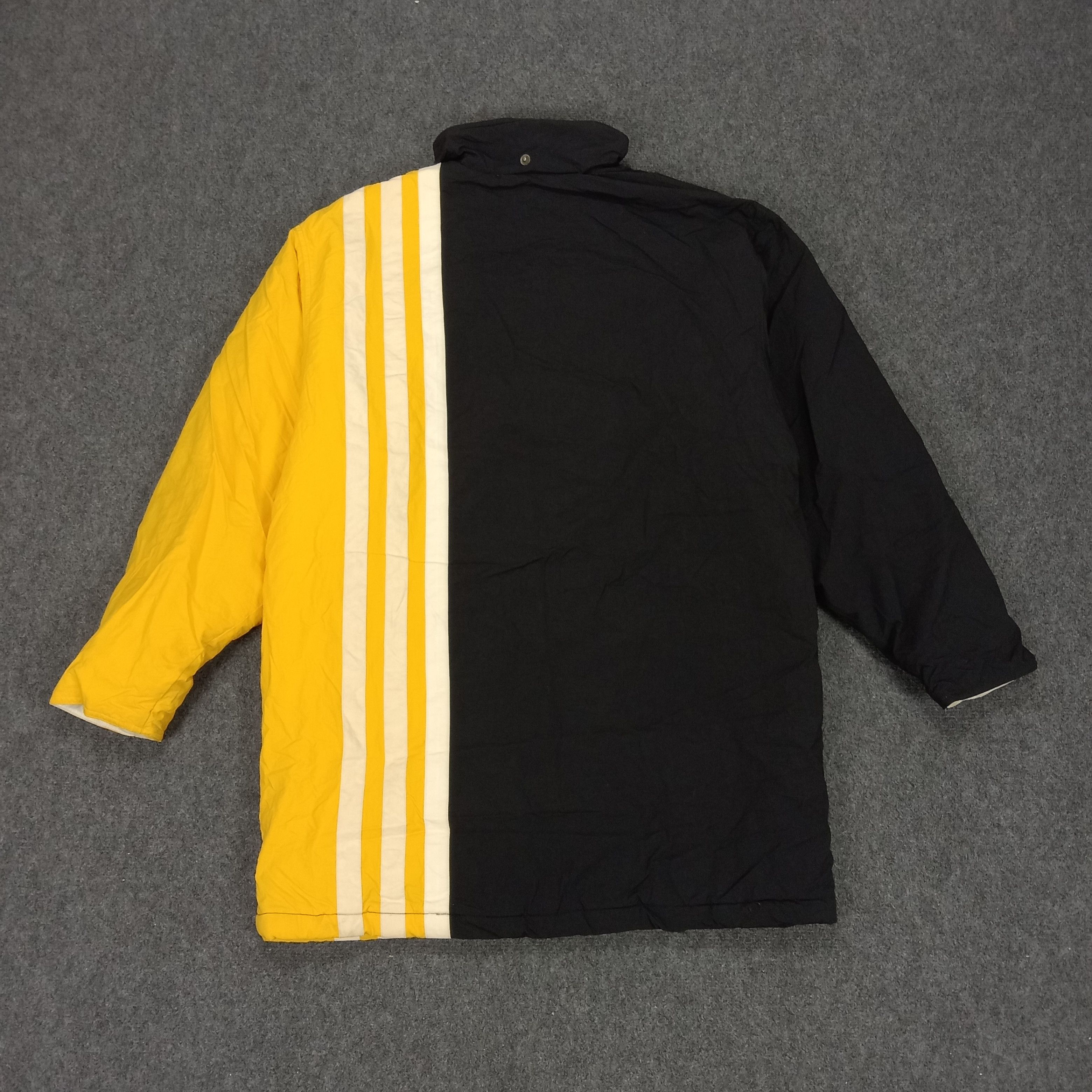 Adidas Adidas Sportwear Rare Design Windbreaker Jacket Size US L / EU 52-54 / 3 - 7 Thumbnail