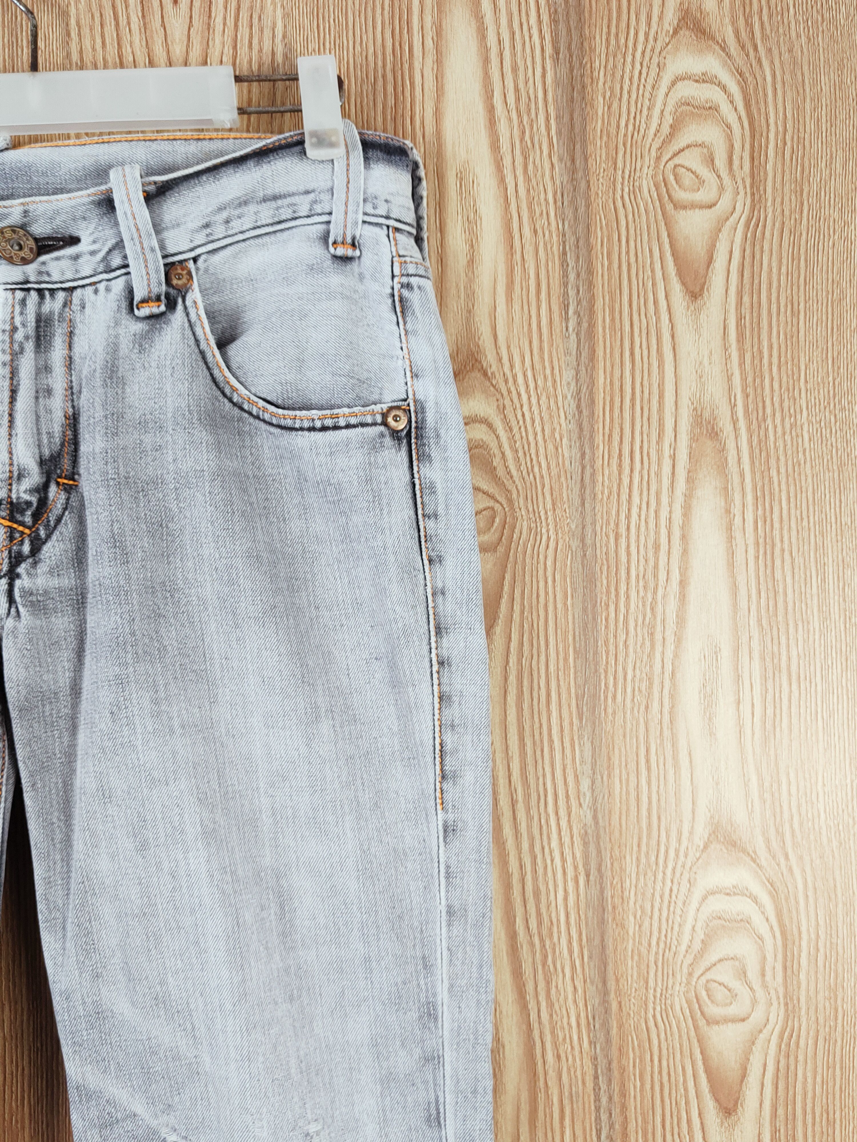 Levi's Levi's Gray Distressed Ripped Jeans #W695 Size US 31 - 5 Thumbnail