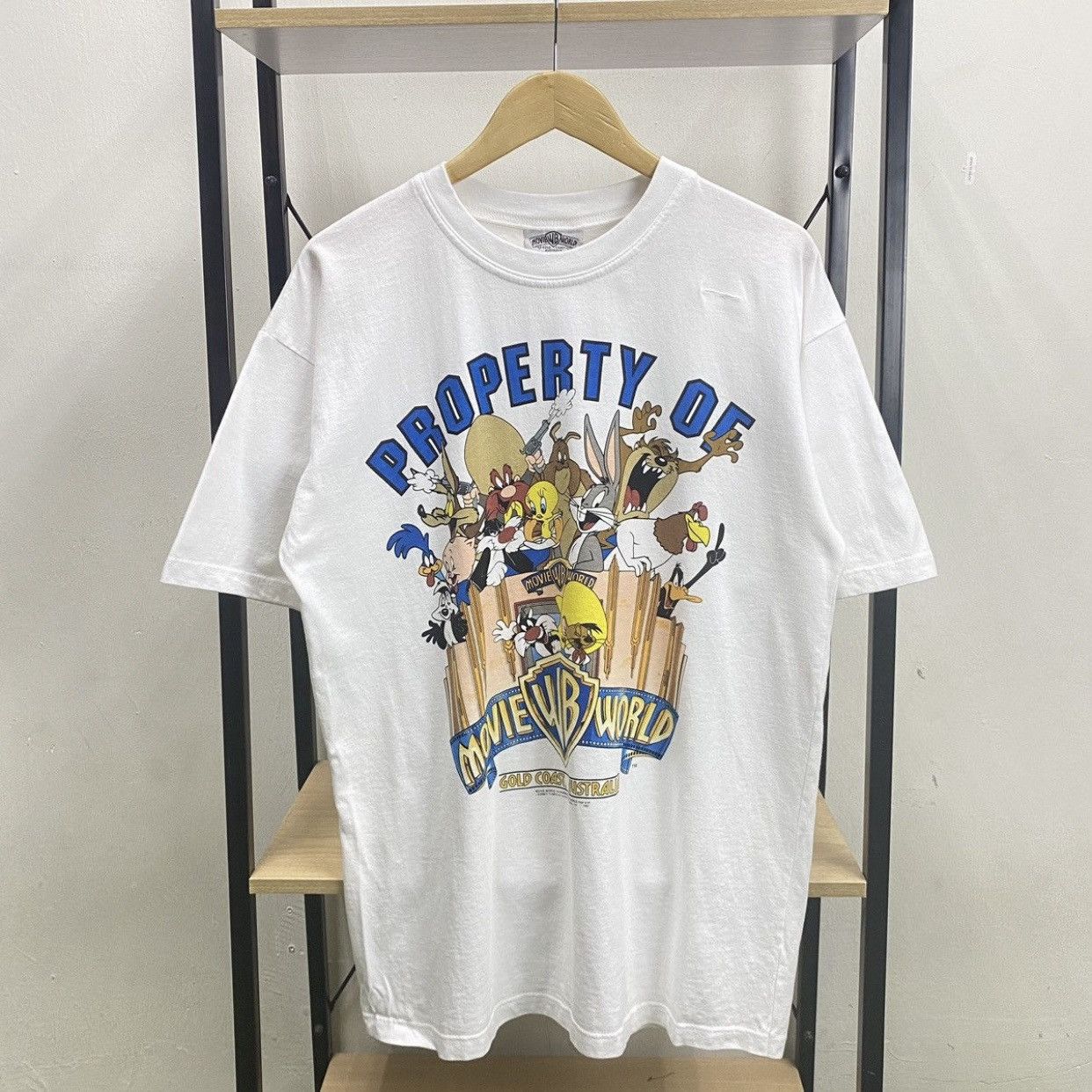 Warner Bros VTG Warner Bros. Movie World Australia T-shirt Looney Tunes Size US L / EU 52-54 / 3 - 1 Thumbnail