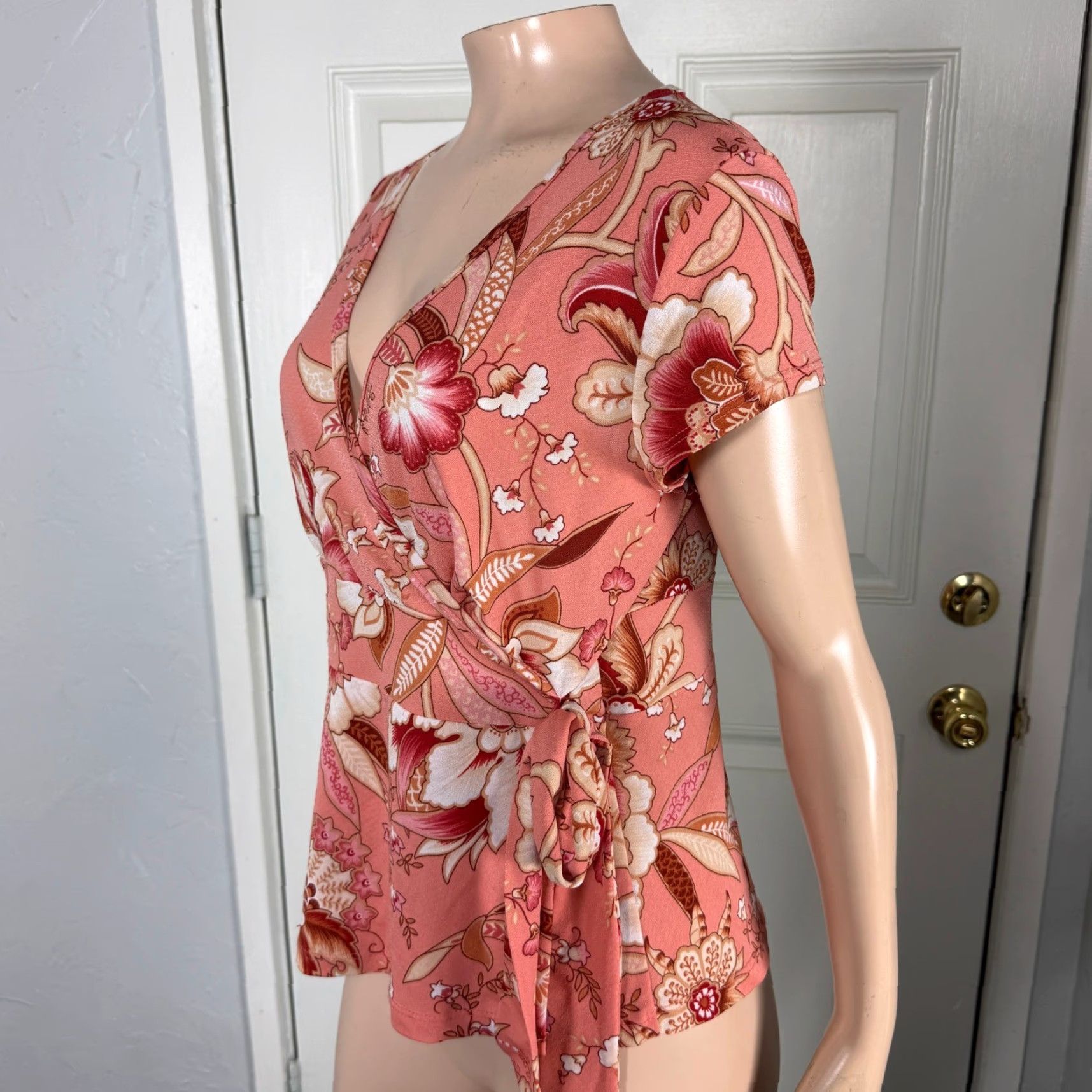 Vintage VINTAGE Charlotte Russe Shirt L V-Neck Floral Knit Pink Women's Short Sleeve Floral Pattern 90s City Vintage Size L / US 10 / IT 46 - 2 Thumbnail
