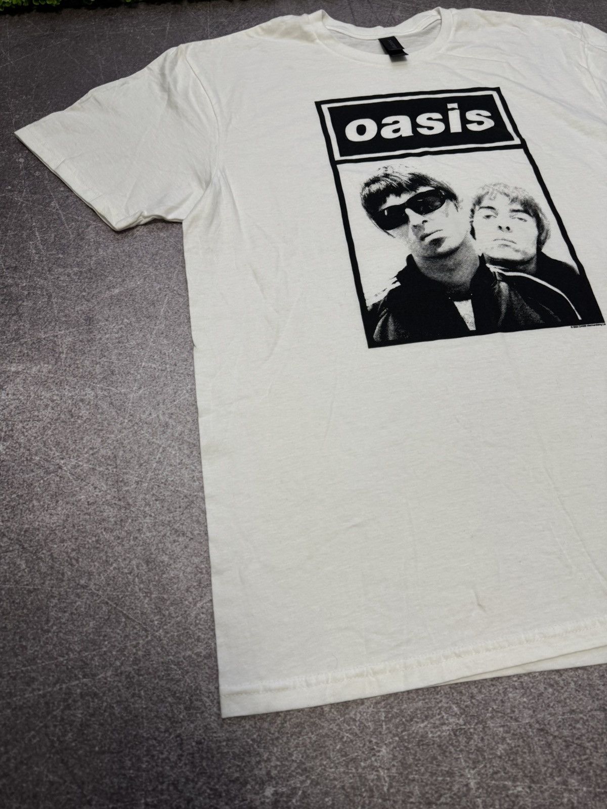 Band Tees Oasis 2024 Merchandising Ltd T-Shirts Band Tee White Size US L / EU 52-54 / 3 - 6 Thumbnail