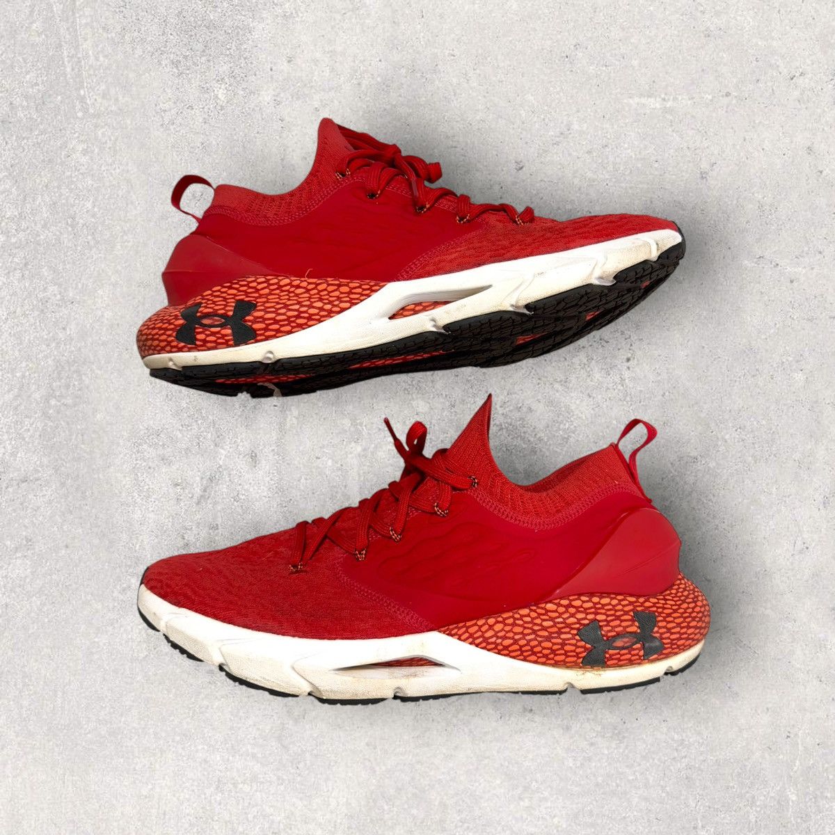 Under Armour Under Armour HOVR Phantom 2 CN 2022 Size US 10 / EU 43 - 1 Thumbnail