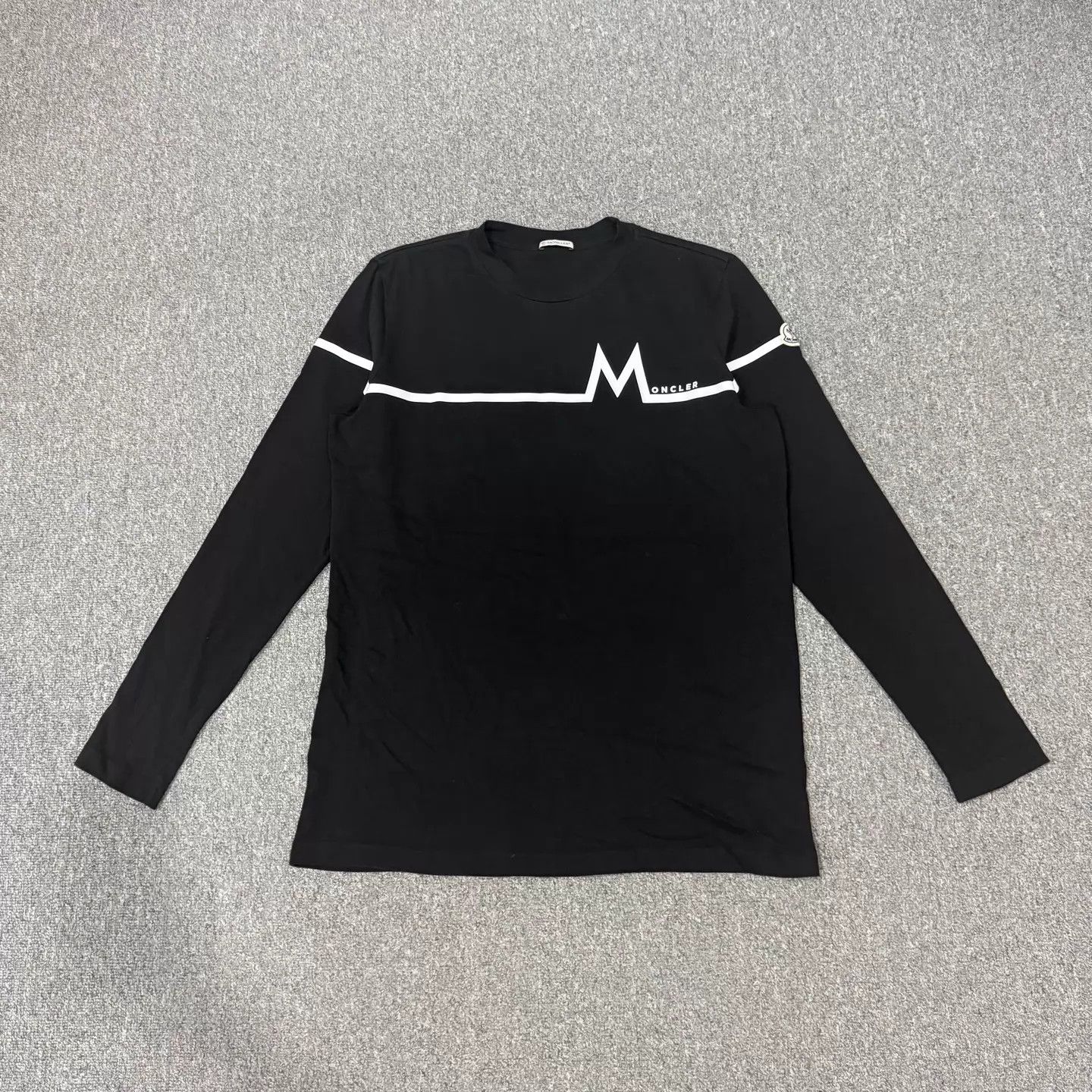 Moncler Moncler Black Logo Long Sleeve L 99 New Size L / US 10 / IT 46 - 1 Thumbnail