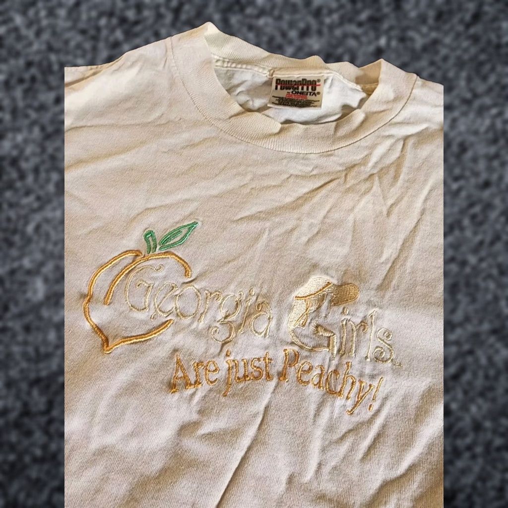 Vintage Vintage Mens M Georgia Girls Are Just Peachy Embroidered T Shirt 1980s Cotton Blend Distressed Size US M / EU 48-50 / 2 - 1 Thumbnail