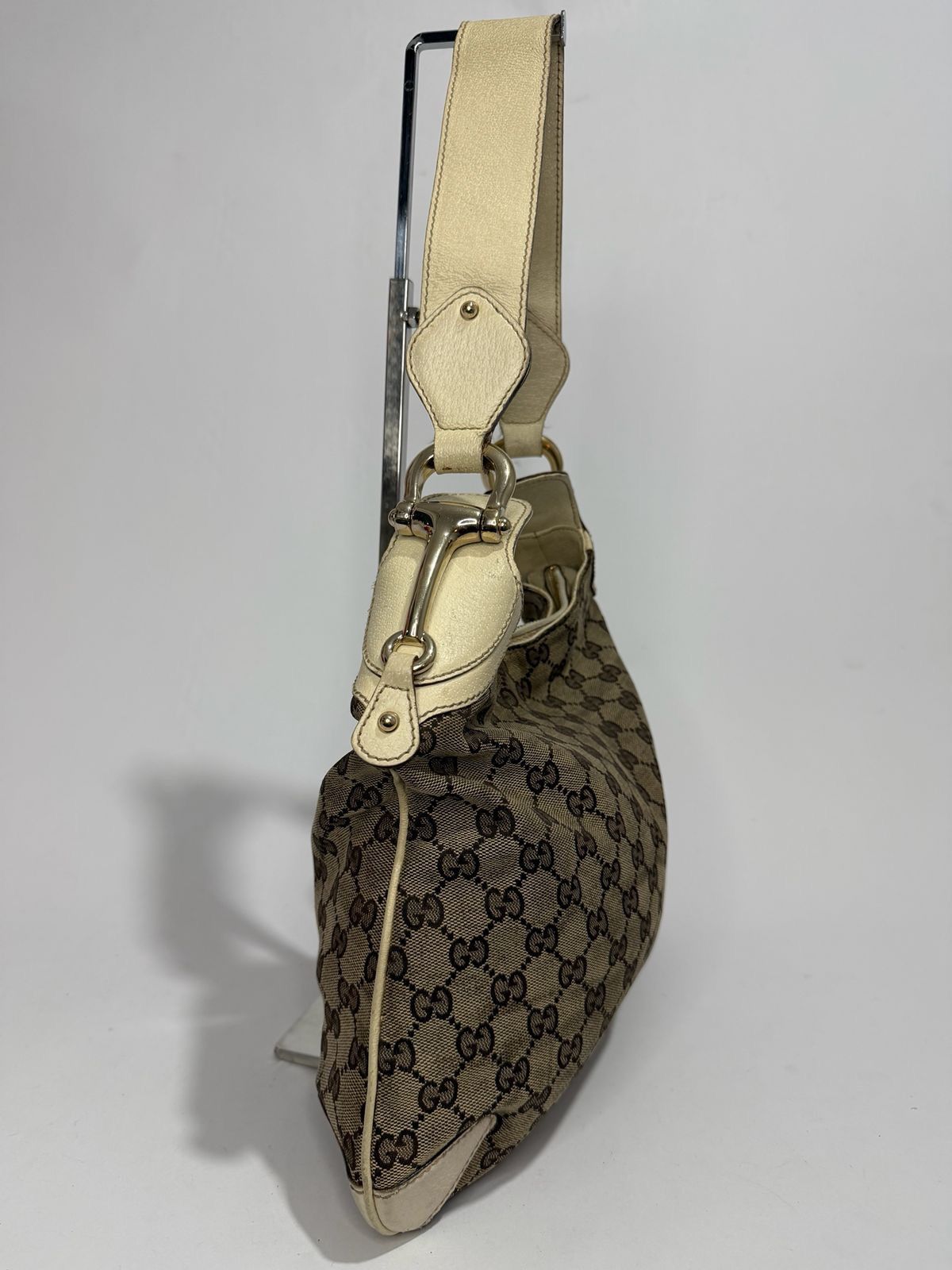Gucci GUCCI Beige/White GG Canvas Horsebit Creole Hobo Bag Size ONE SIZE - 6 Thumbnail