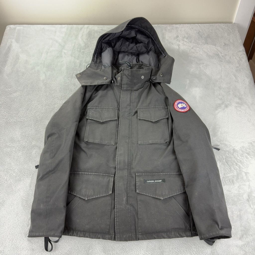 Canada Goose Canada Goose Men's Sz XS Black 100% White Duck Down Kamloops Size US XS / EU 42 / 0 - 1 Thumbnail
