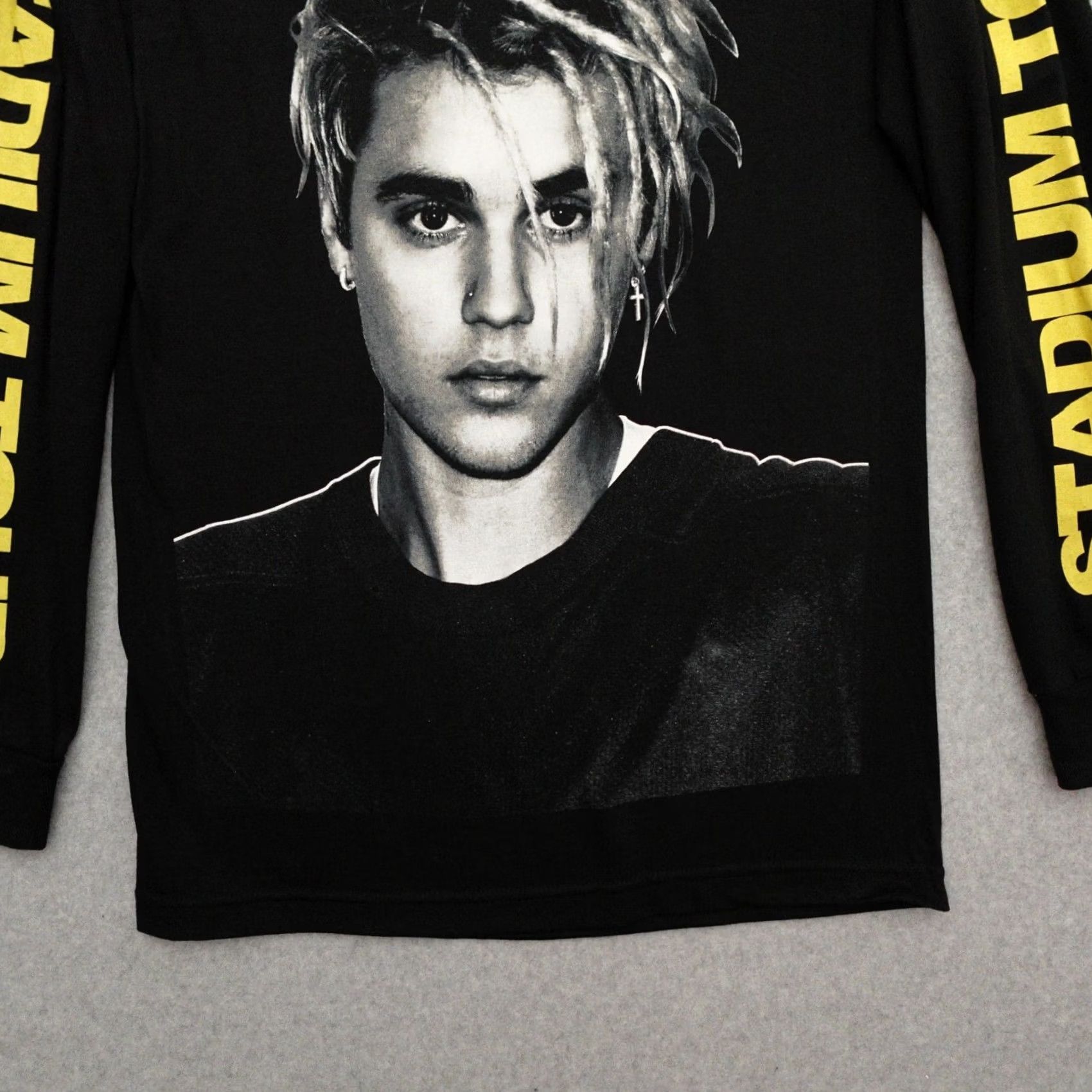 Vintage Justin Bieber Shirt Unisex Adult Small Long Sleeve Stadium Tour Black 28x17 MEASUREMENTS ARE PROVIDED IN PICTURES Mens Size US S / EU 44-46 / 1 - 6 Thumbnail