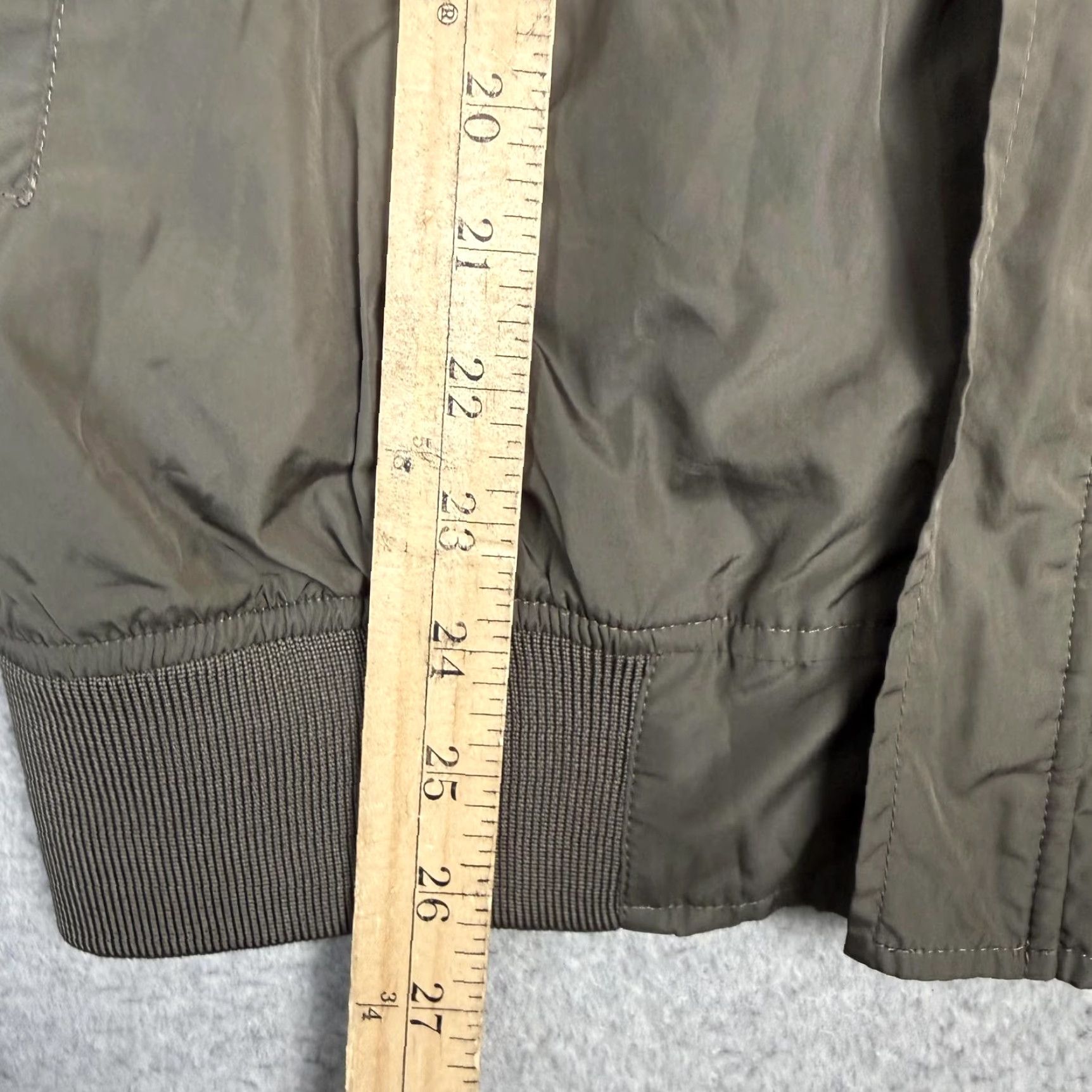 Everlane Everlane Bomber Jacket Mens XS Black Zip Up Polyester Satin Pockets Jacket XS Mens Black Everlane Bomber Jacket Mens XS Black Polyester Satin Pockets Size US XS / EU 42 / 0 - 6 Thumbnail