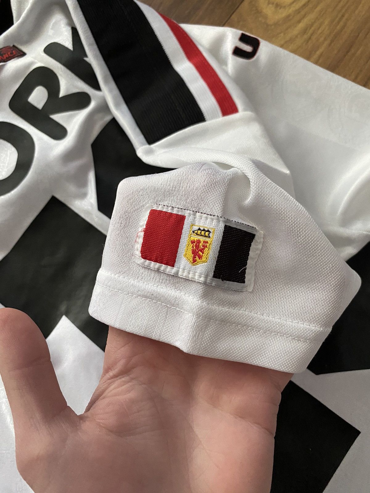 Umbro × Vintage Manchester United 1997 - 1999 shirt jersey Umbro Yorke #19 Size US M / EU 48-50 / 2 - 11 Thumbnail