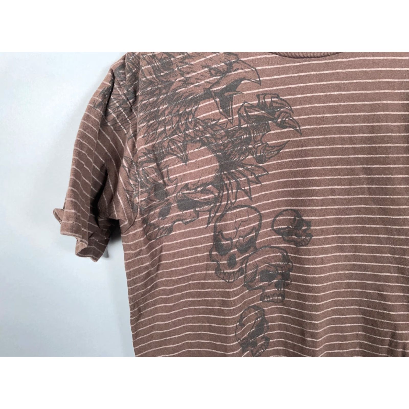 Vintage VINTAGE T-Shirt Men Brown Striped Pattern Y2K Skulls Eagle Print Adult Large Preshrunk Regular Fit Size US L / EU 52-54 / 3 - 7 Thumbnail