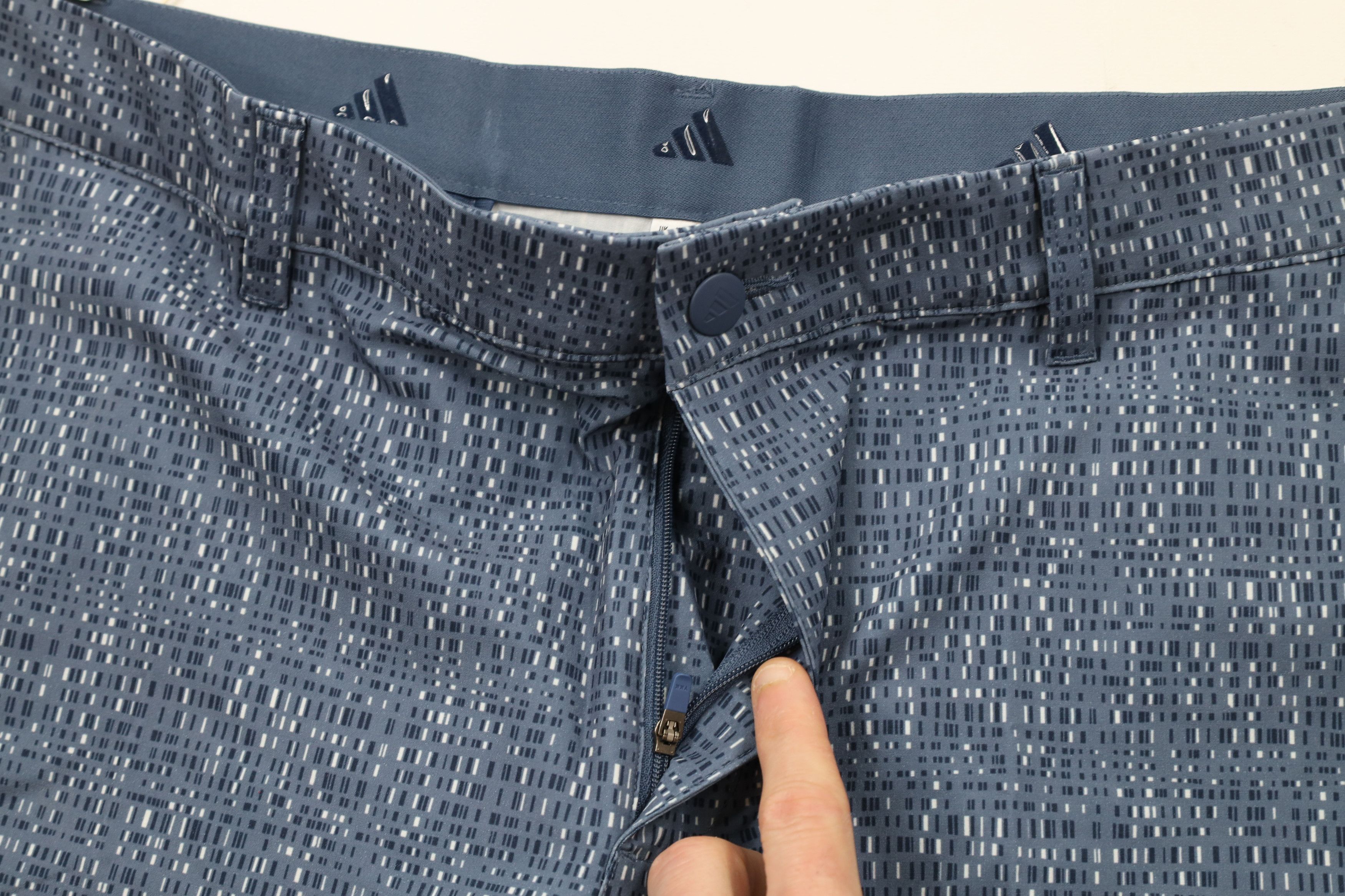 Adidas × Vintage New Adidas Stretch Geometric Golf Golfing Chino Shorts Size US 38 / EU 54 - 5 Thumbnail
