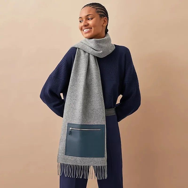 Hermes HERMES PRE-OWNED CASHMERE POCKET MUFFLER E20622 Size ONE SIZE - 1 Thumbnail