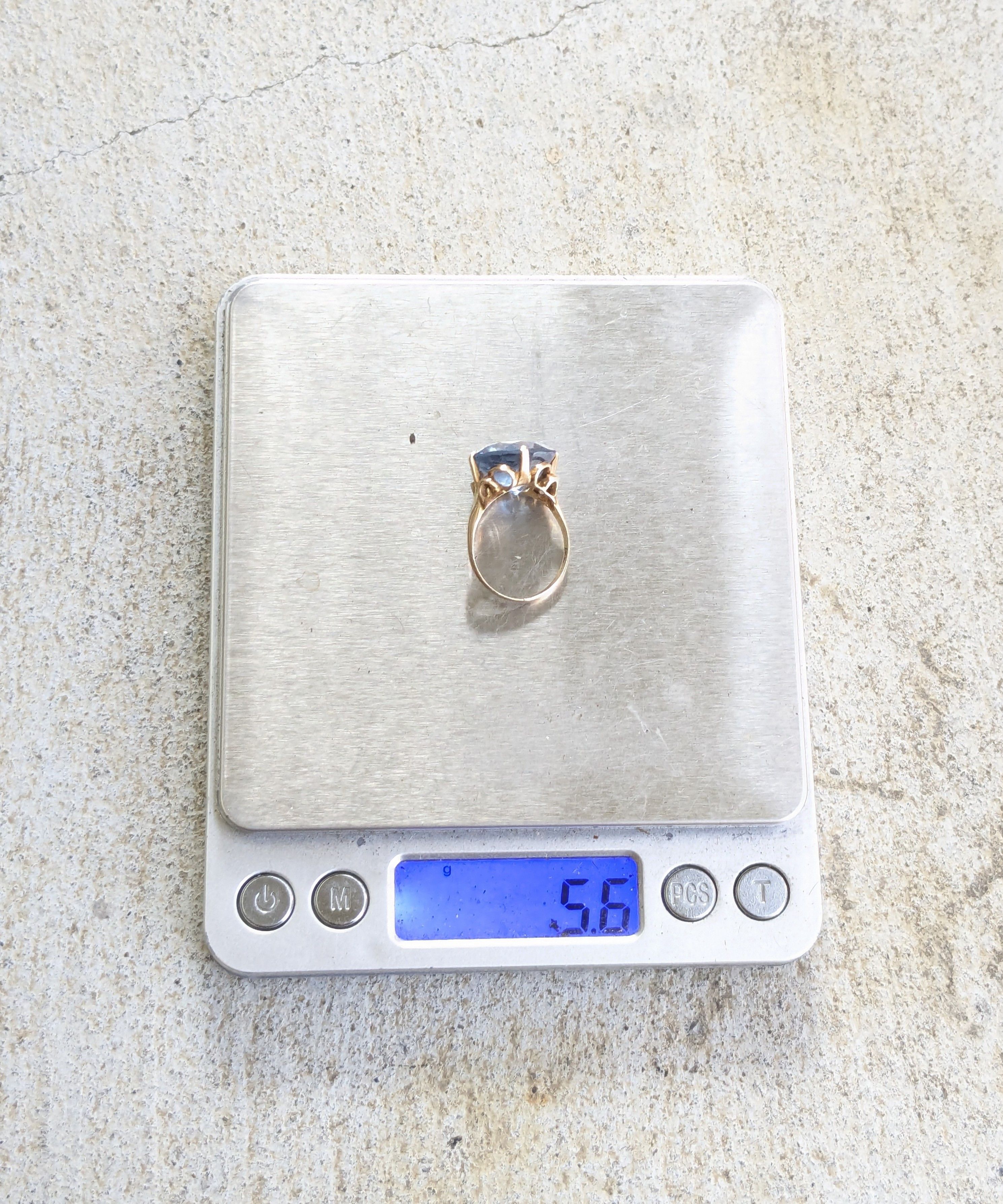 Vintage 14k Gold Ring Blue Topaz 7.25 Round Cocktail Size ONE SIZE - 14 Thumbnail