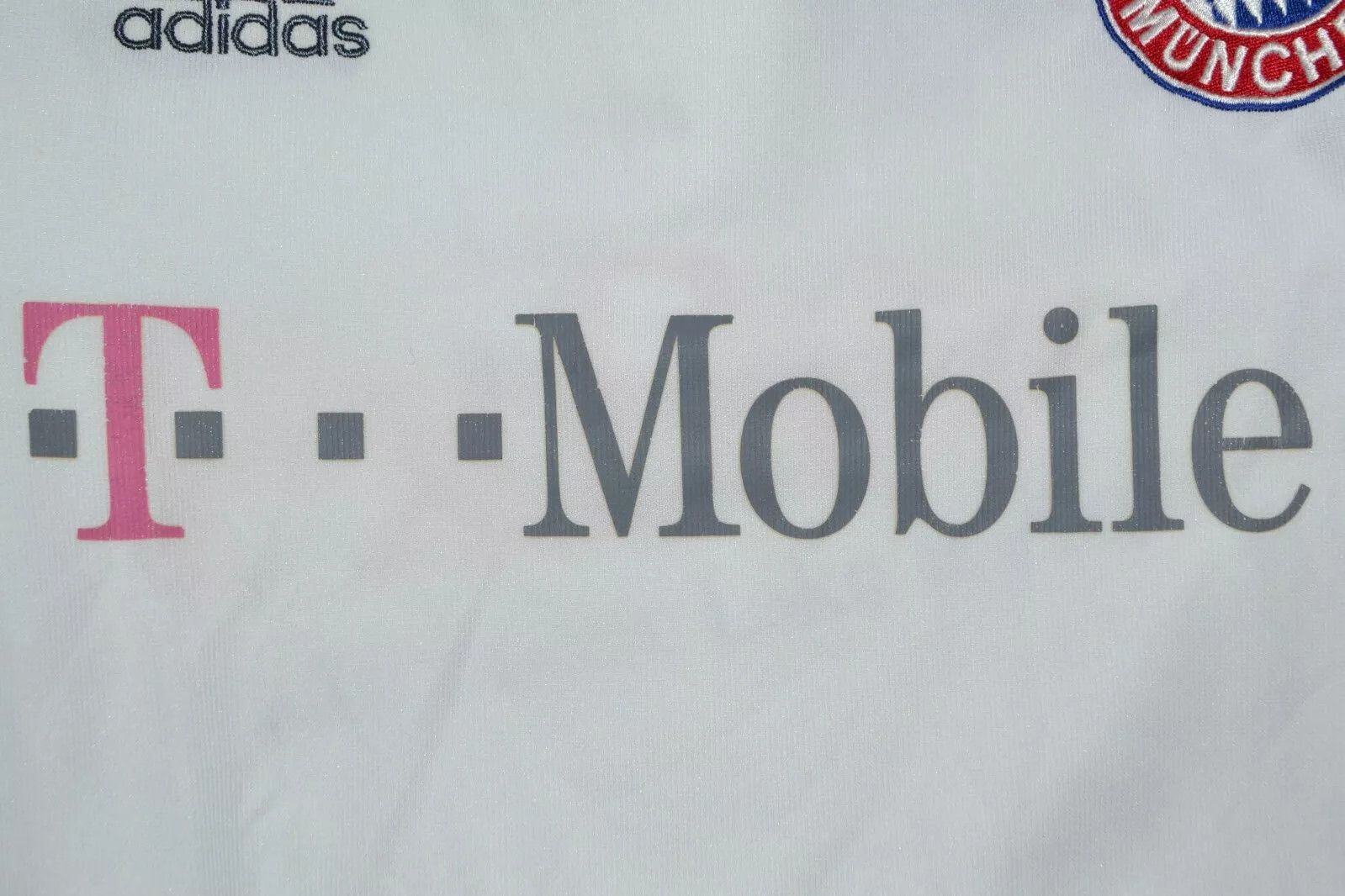Adidas BAYERN MUNCHEN 2002/2003 HOME FOOTBALL SHIRT ADIDAS SIZE S Size US S / EU 44-46 / 1 - 3 Thumbnail