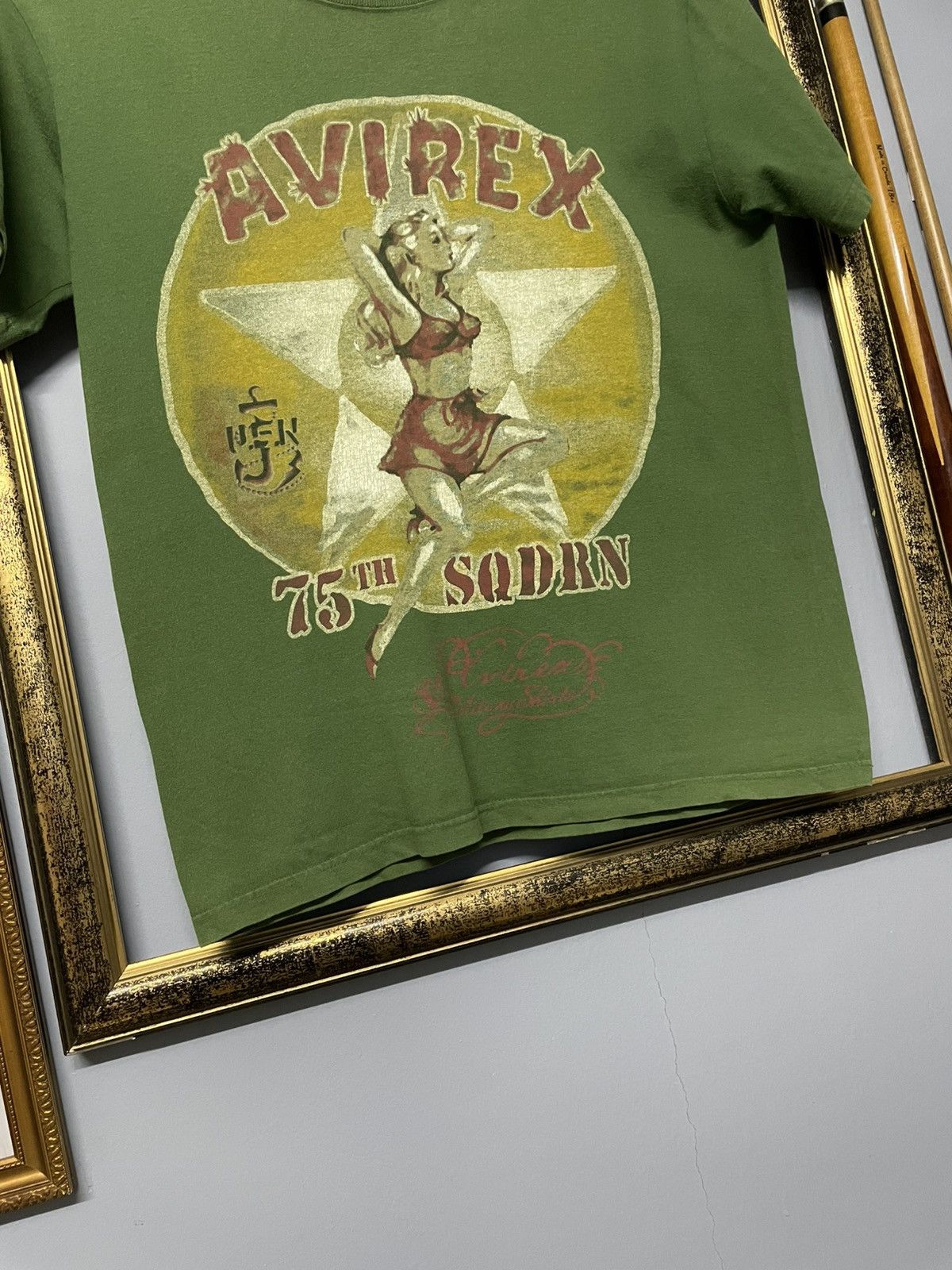 Avirex Vintage 1990s Designer Avirex Sexy Girl Anniversary Tshirt Size US M / EU 48-50 / 2 - 4 Thumbnail