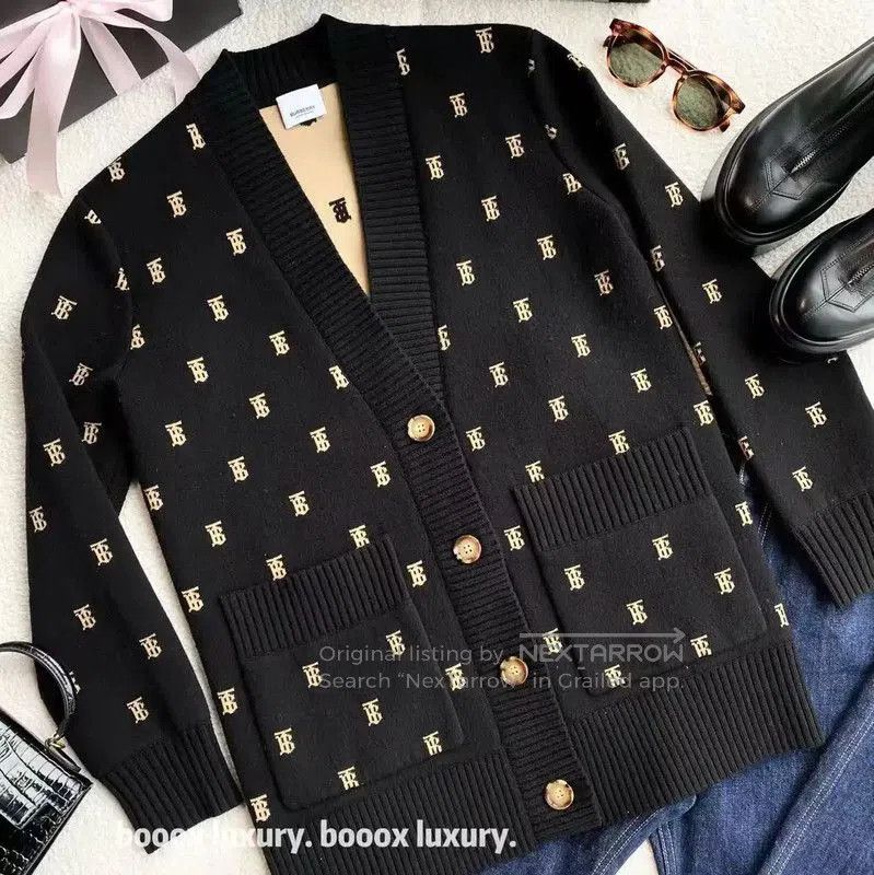Burberry Burberry Black Wool Cardigan for Women. Size XS / US 0-2 / IT 36-38 - 4 Thumbnail
