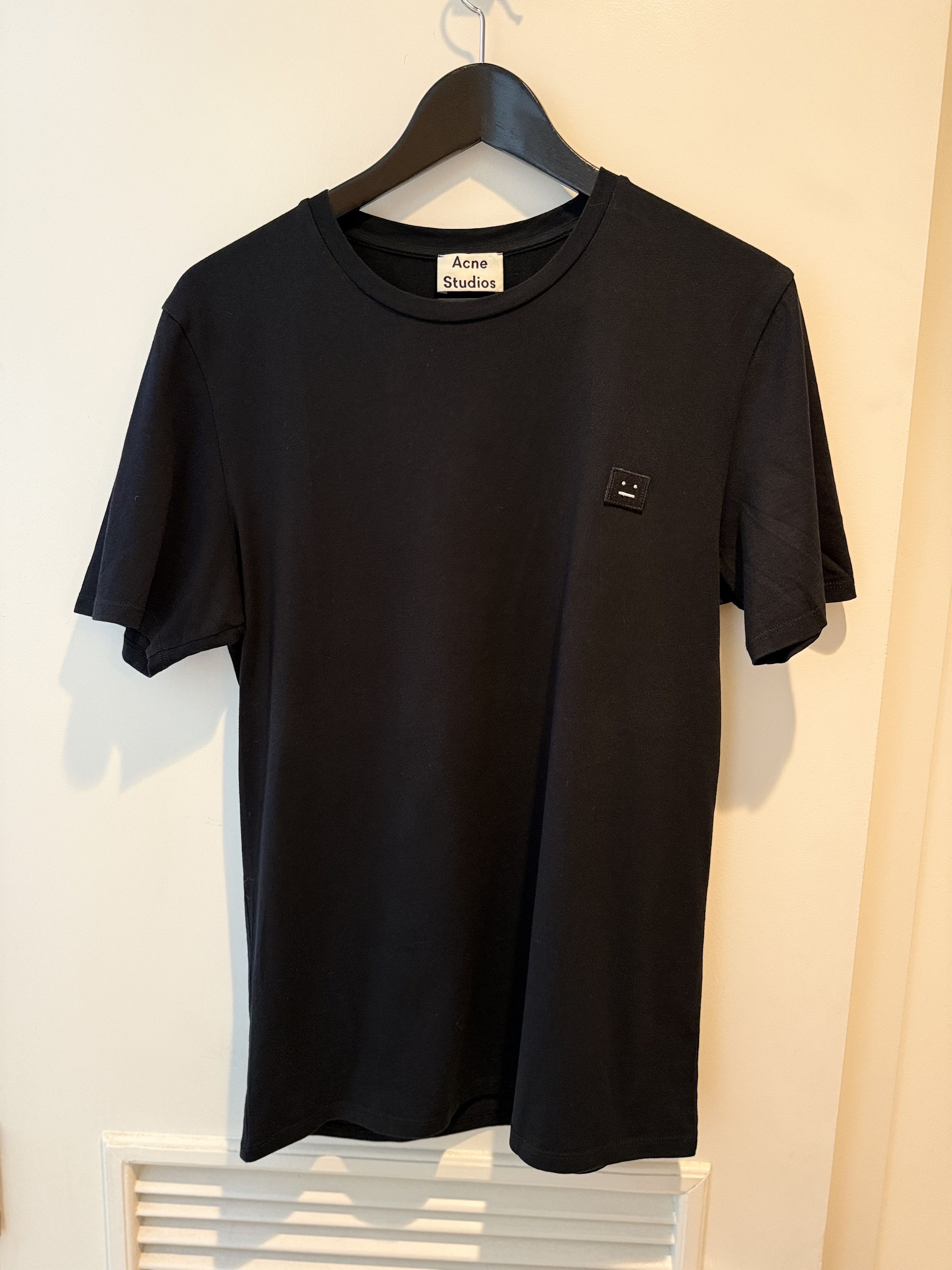 Acne Studios Niagara Face PSS17 | Grailed