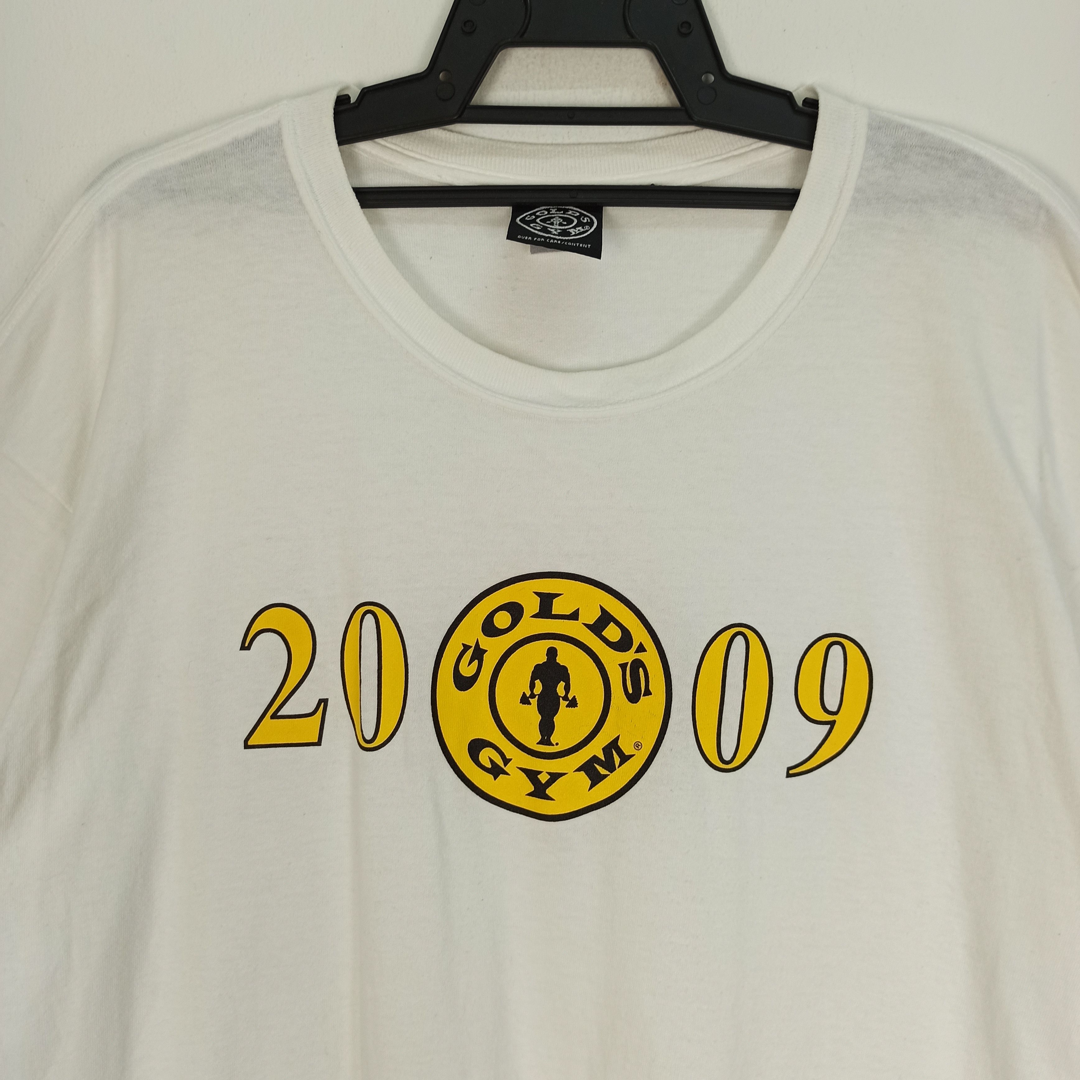 Other Rare Golds Gym 2009 Tshirt Size US XL / EU 56 / 4 - 2 Thumbnail