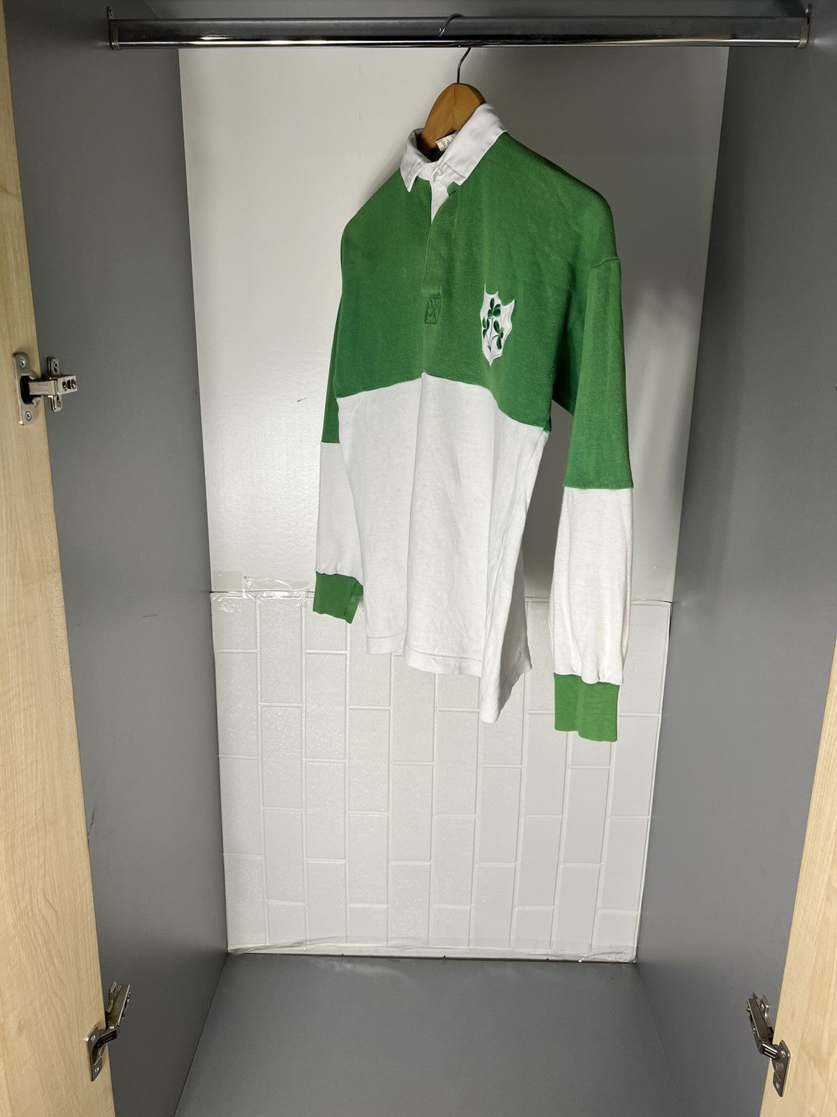 Canterbury of New Zealand VINTAGE PAVILION IRELAND RUGBY RETRO JERSEY BLOKE Y2K 90s Size US S / EU 44-46 / 1 - 6 Thumbnail