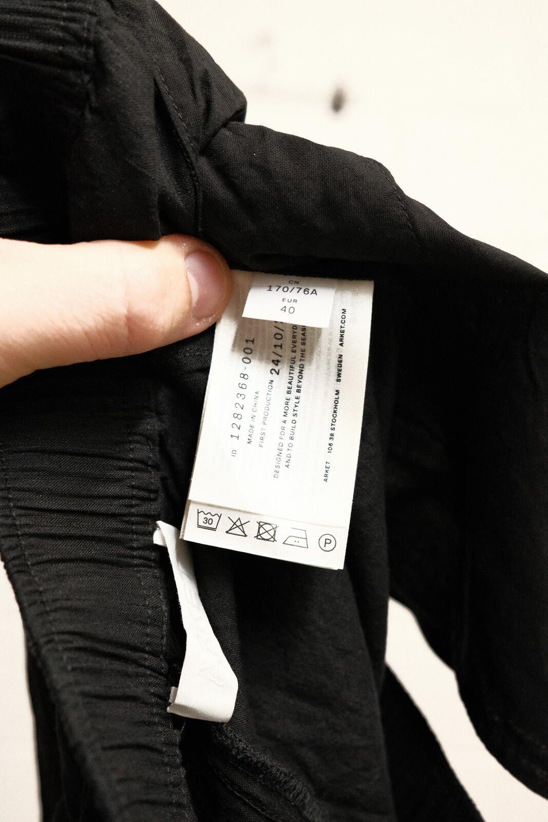 Aris Tatalovich Arket Black Wide-Leg Culotte Shorts Size US 32 / EU 48 - 4 Thumbnail