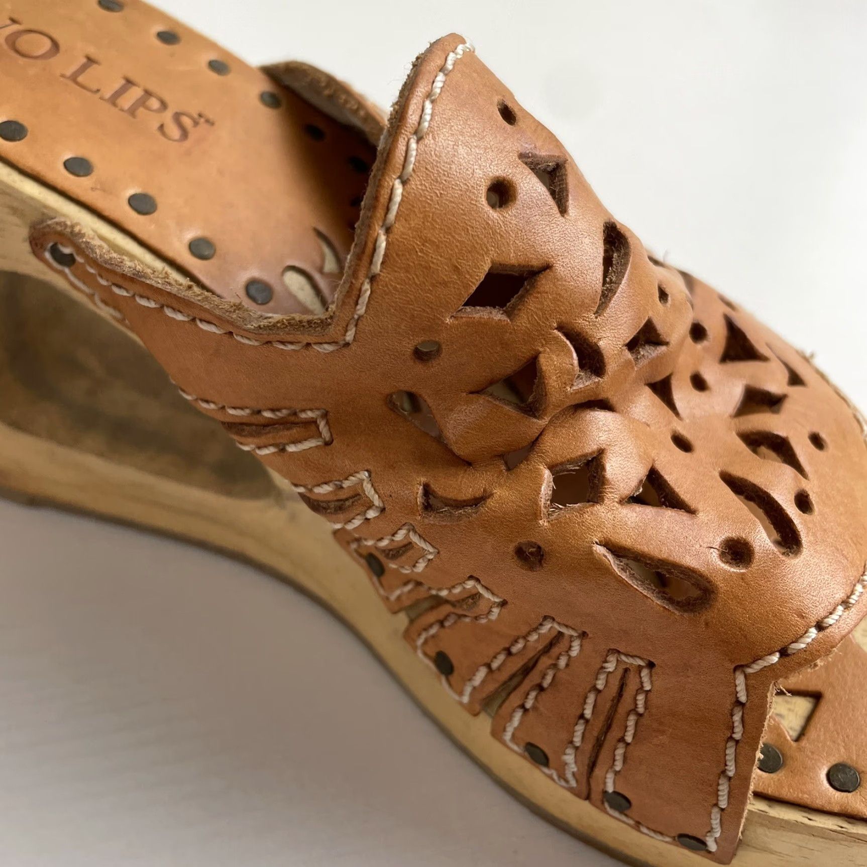Vintage VINTAGE Y2K Wedge Sandals 7 Tan Leather Chunky Platform Wooden Block Heel Cutout - Two Lips Womens Shoes Brown Size US 7 / IT 37 - 7 Thumbnail
