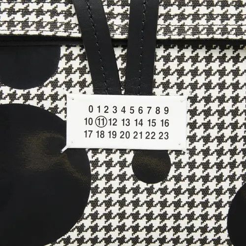 Maison Margiela oc11z1225 Size: OS /Paper Houndstooth Clutch Bag White/Black Size ONE SIZE - 2 Thumbnail