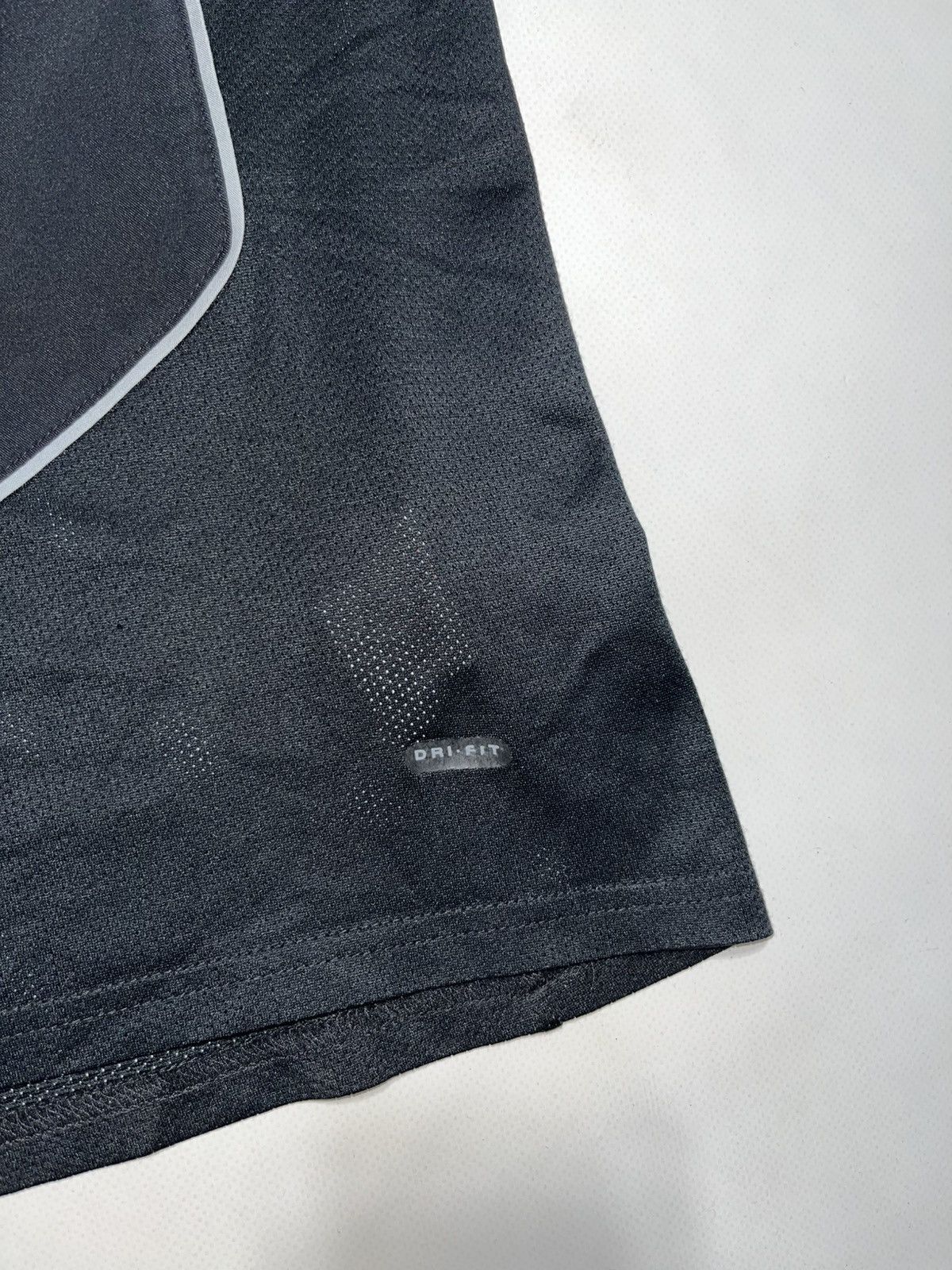 Nike VTG 00s Nike Total 90 Tank Top Jersey Blokecore TN Shox Size US S / EU 44-46 / 1 - 5 Thumbnail