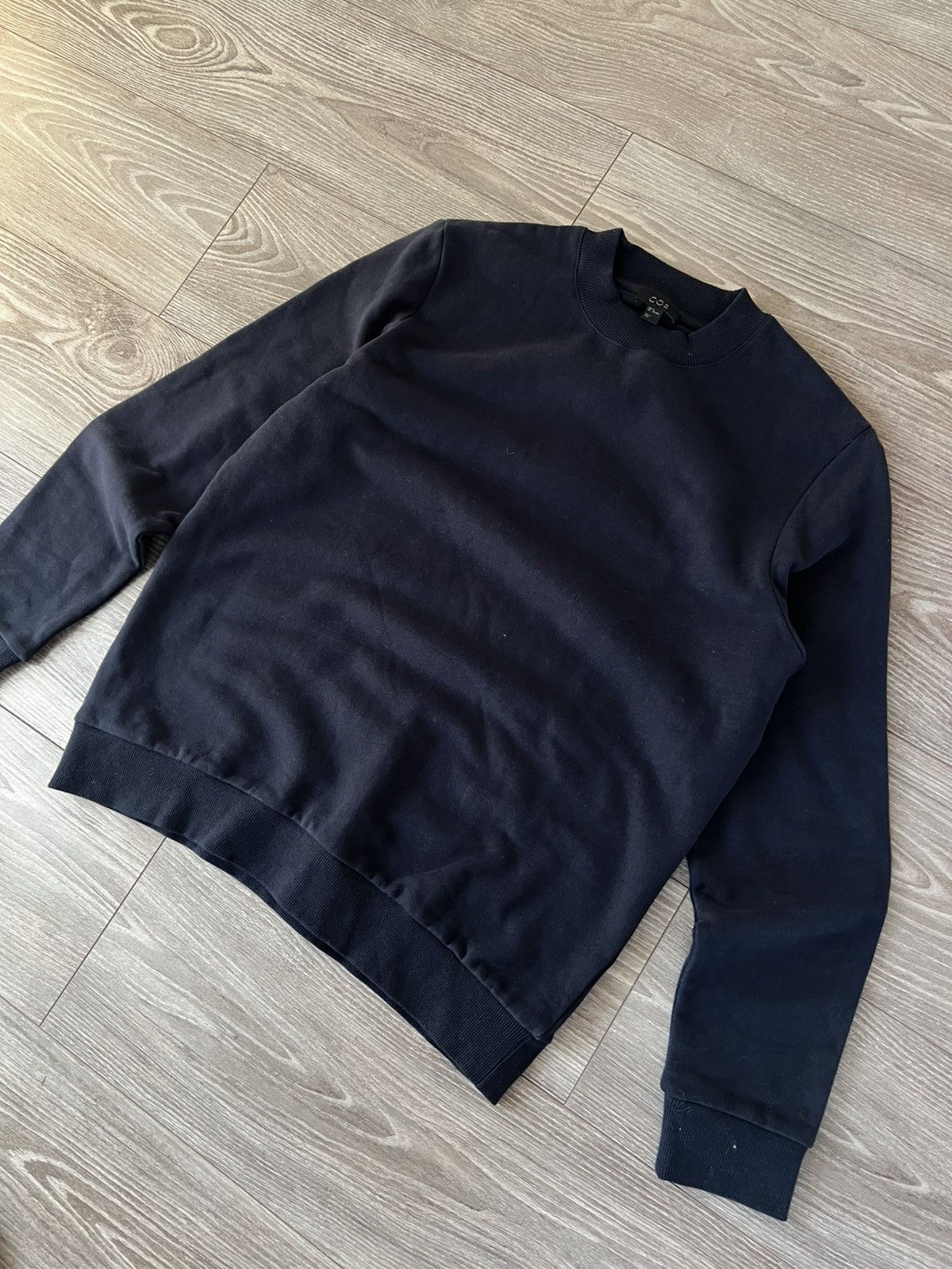 Cos ‼️COS Classic Old Money Crew Neck Sweatshirt‼️ Size US M / EU 48-50 / 2 - 9 Thumbnail